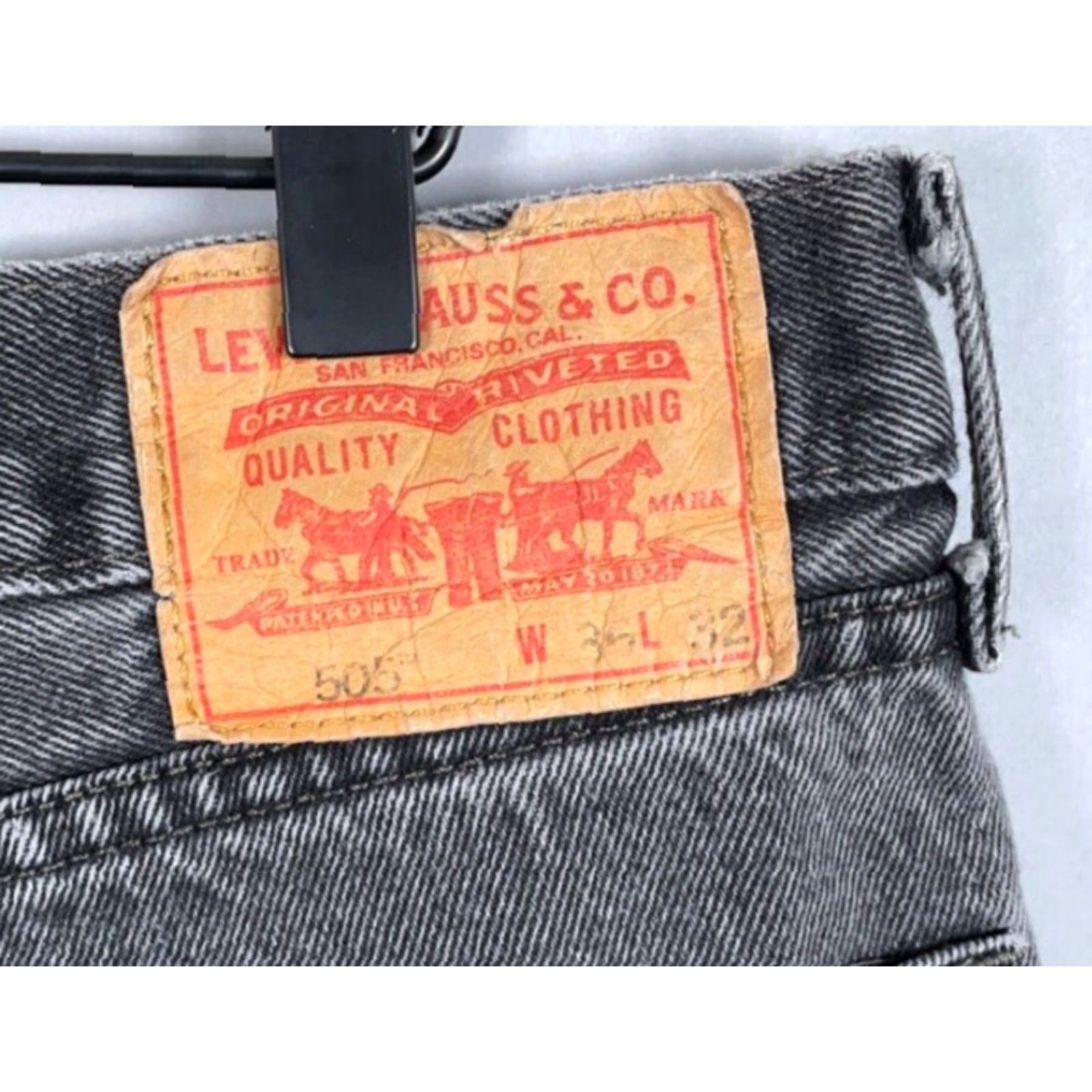Levi's VINTAGE Levi's 505 Regular Fit Straight Jeans Men's 36 x 30 Black Denim 90s Retro Grunge Size US 36 / EU 52 - 4 Thumbnail