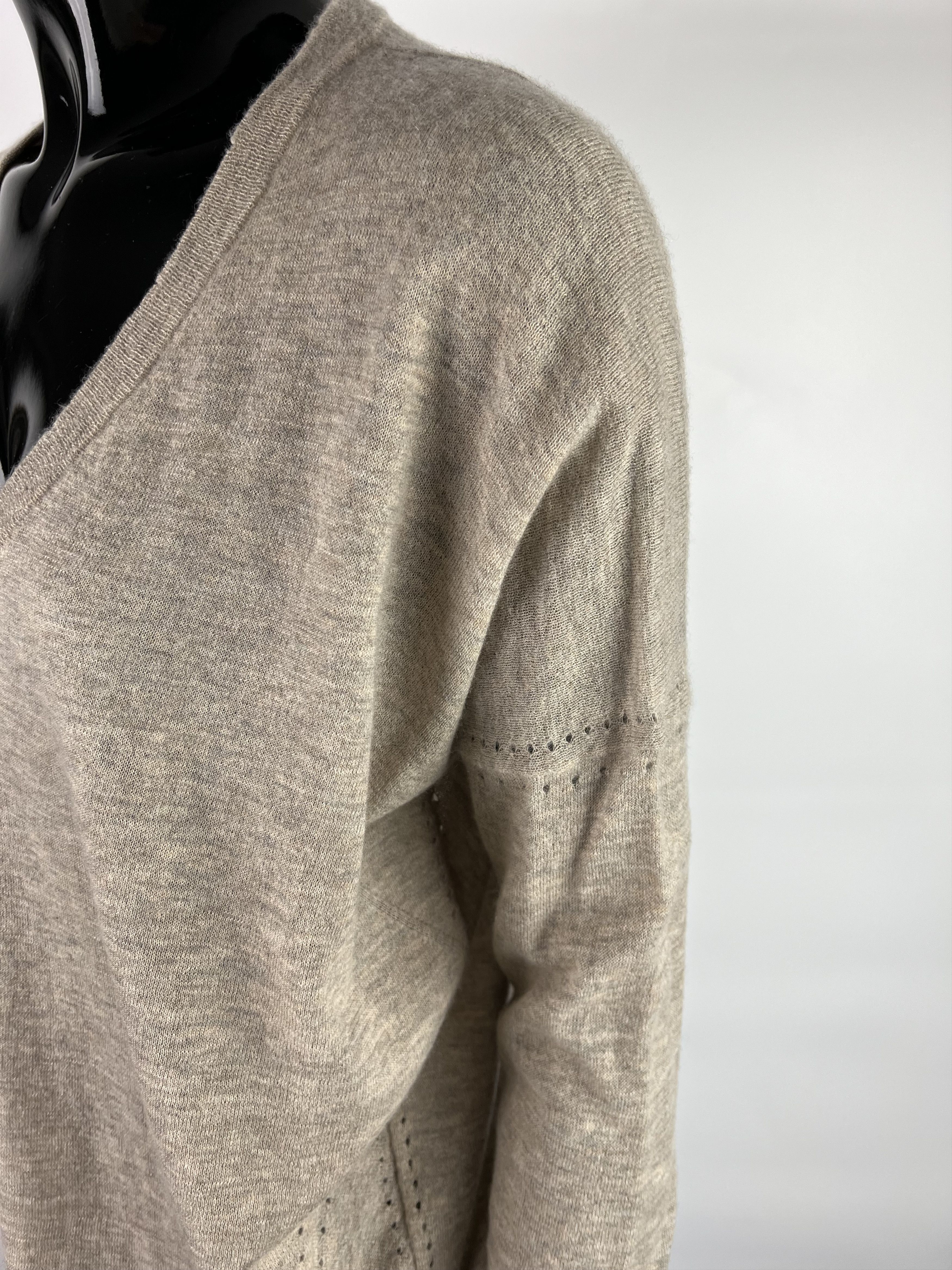 Zadig & Voltaire Zadig & Voltaire Women's 100% Cashmere V-Neck Sweater Size M Size M / US 6-8 / IT 42-44 - 11 Thumbnail
