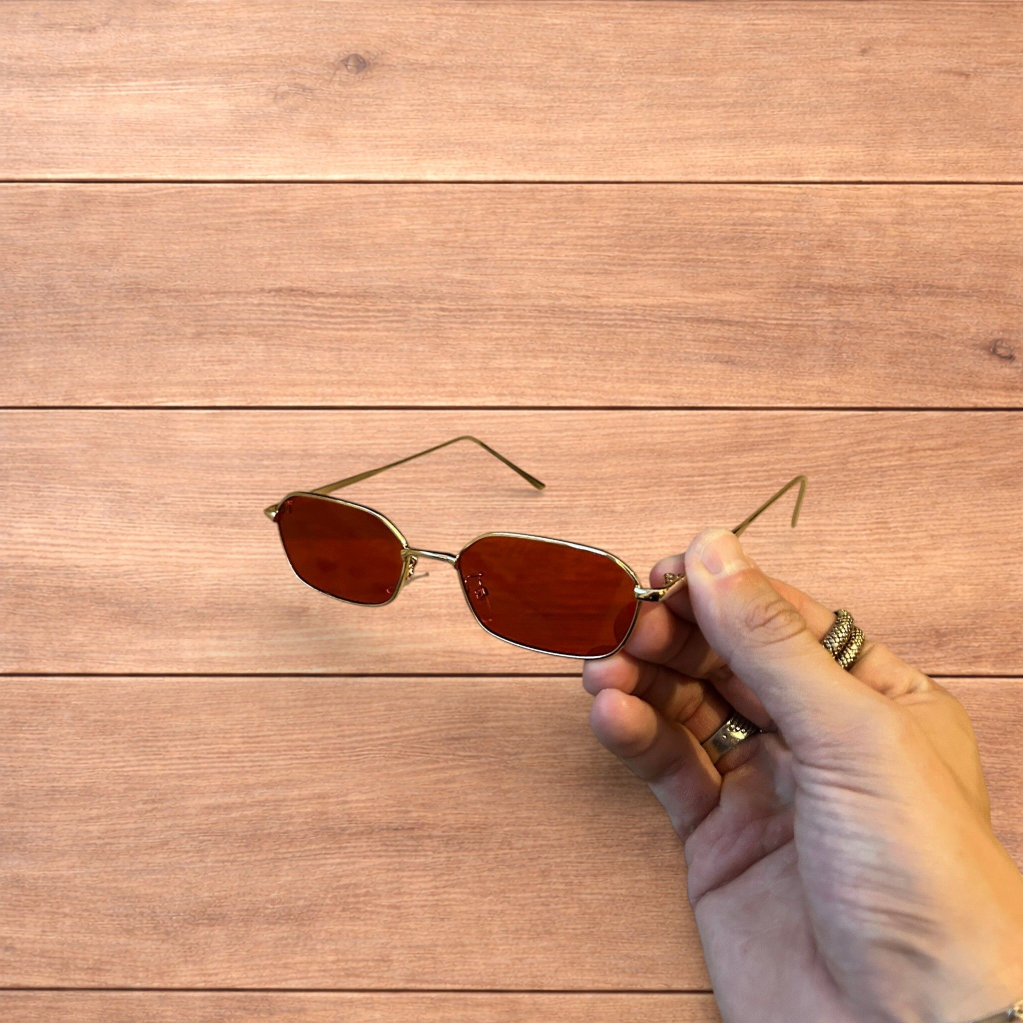 Japanese Brand Metal frame polarised sunglasses in gold with red lens. Size ONE SIZE - 1 Thumbnail