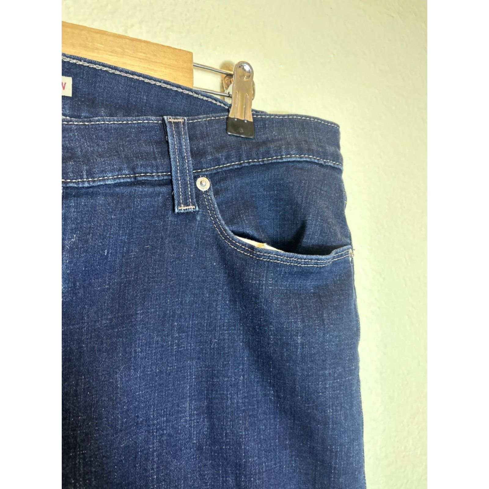 Levi's Levi's Jeans Bootcut Women Size 18 Dark Wash 38x29 Blue Size 26" / US 2 / IT 38 - 6 Thumbnail