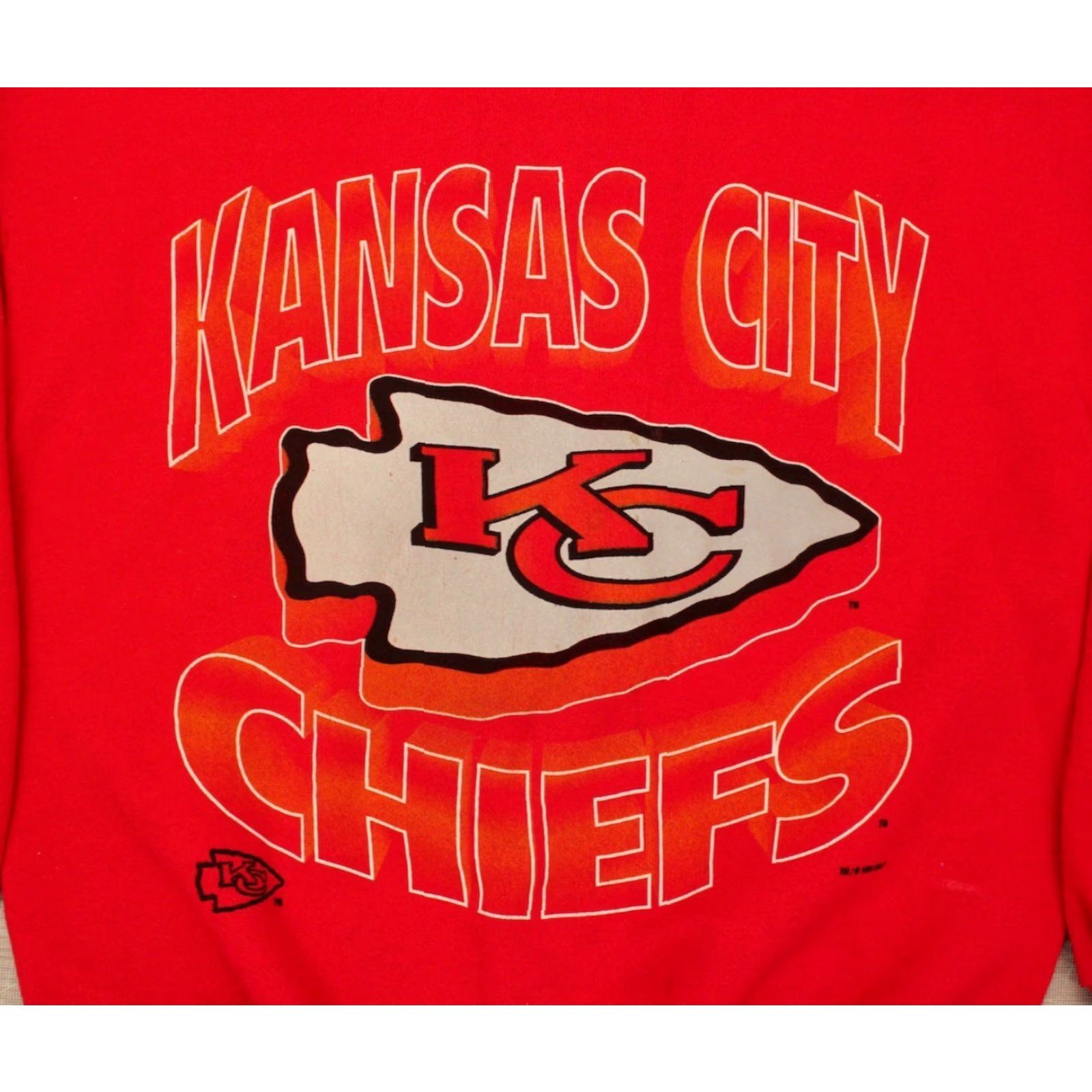 Vintage Chiefs Sweatshirt Mens 90s NFL Football KC Red Artex Size L Vintage Size US L / EU 52-54 / 3 - 6 Thumbnail