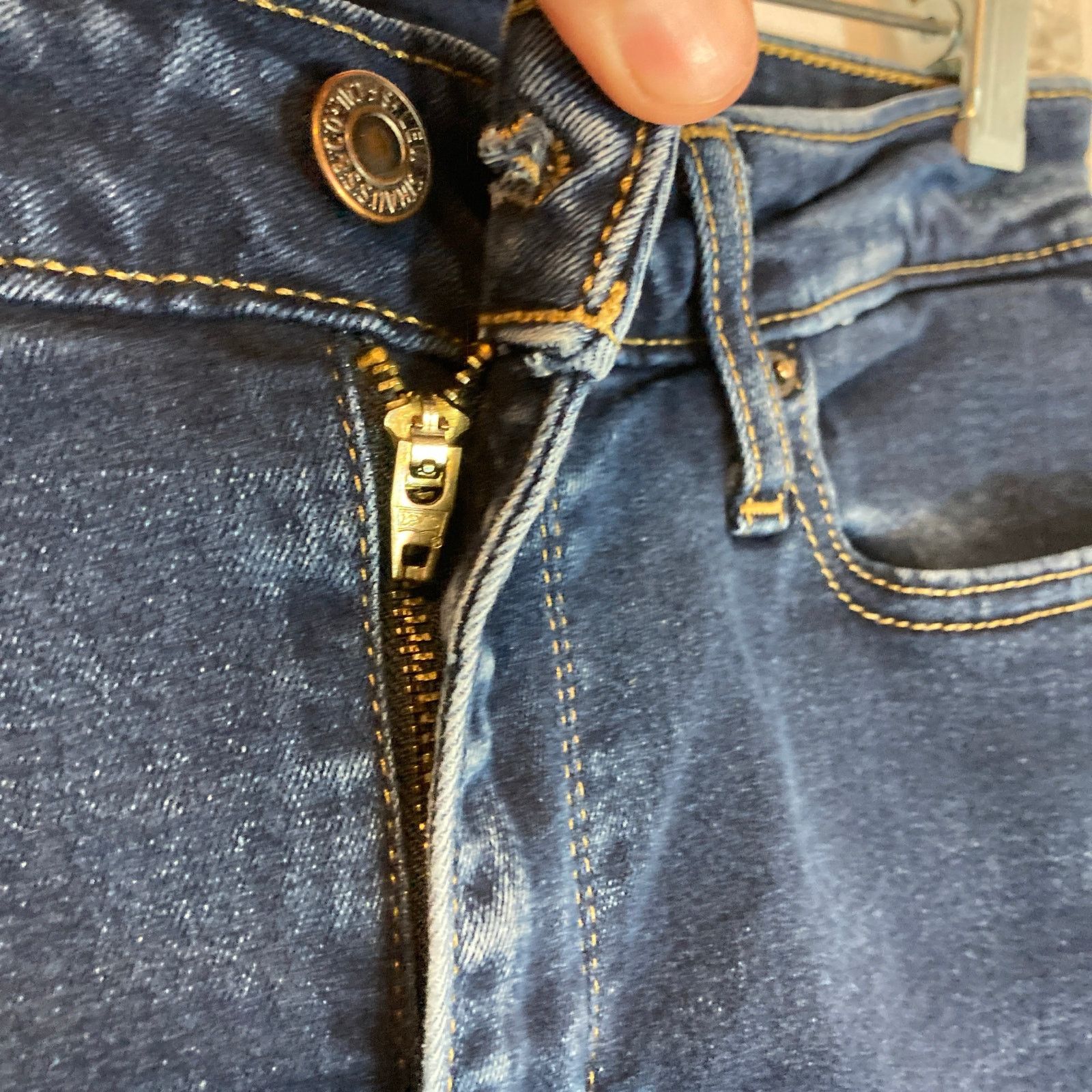 Levi's Levi’s 712 Slim Straight Leg Mid Rise Blue Denim Jeans Pants Size 29" - 8 Thumbnail