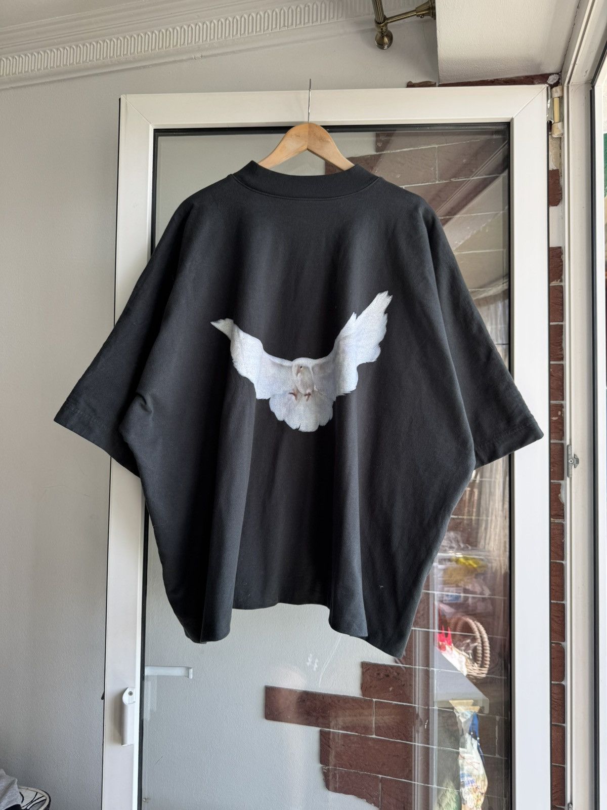 Balenciaga × Gap × Yeezy 🇺🇸🕊️Yeezy Gap Balenciaga Tshirt Size US XL / EU 56 / 4 - 1 Thumbnail