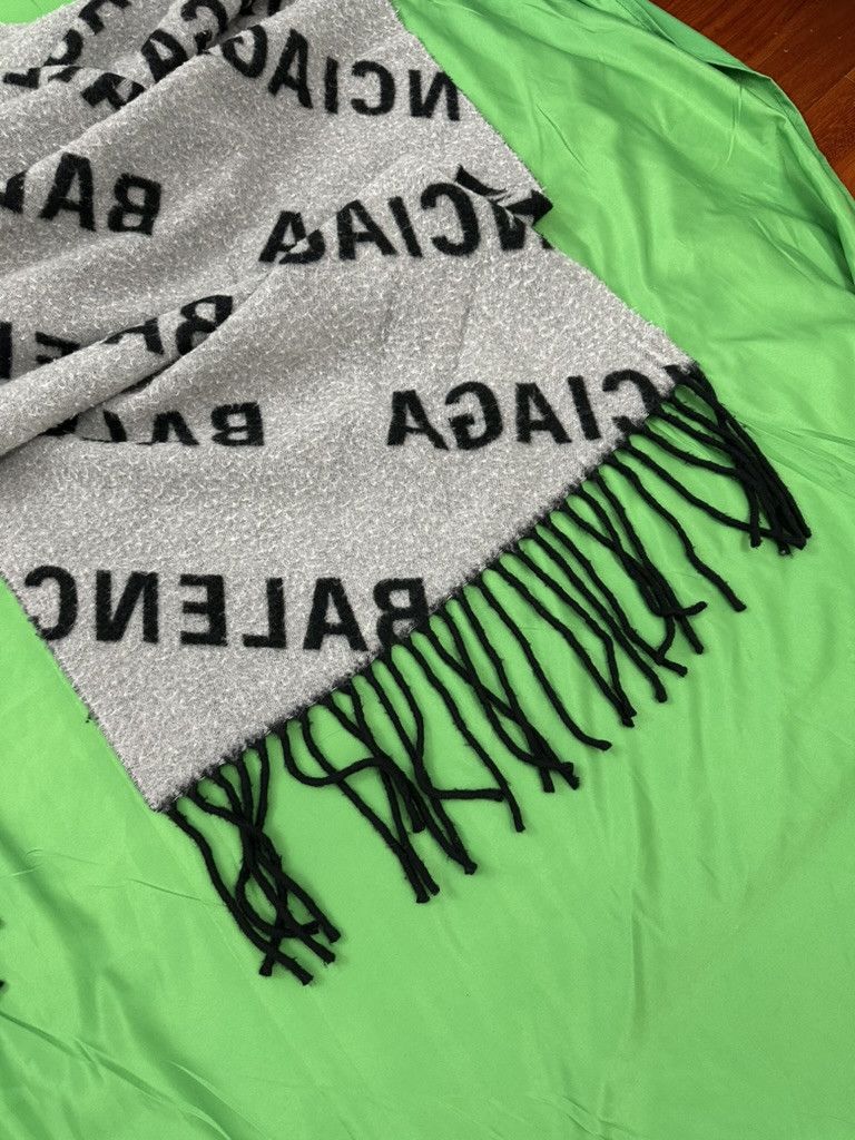 Balenciaga Balenciaga giant scarf Size ONE SIZE - 2 Thumbnail