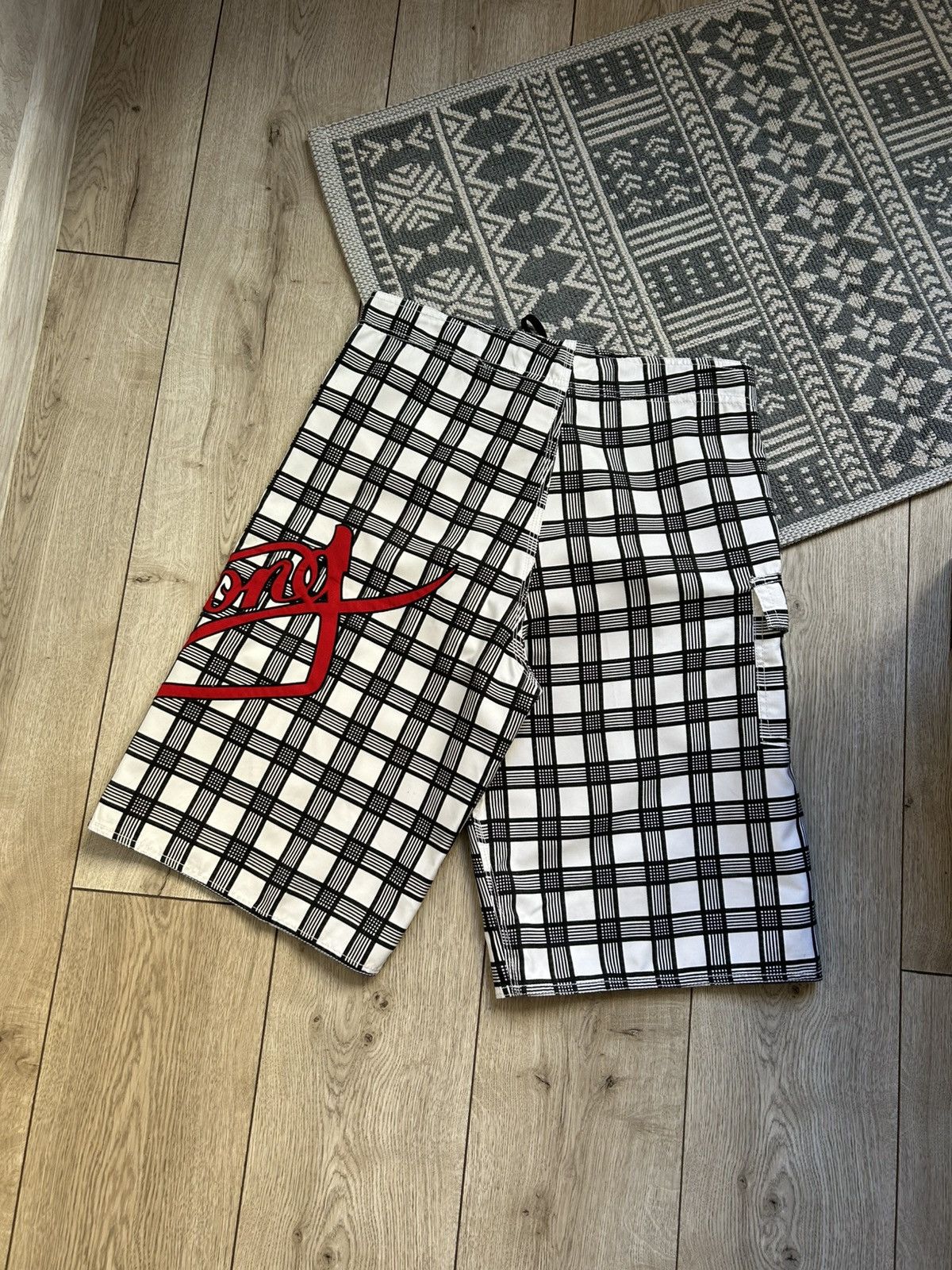 Billabong Billabong Vintage 2000’s man’s board shorts size 36 Size US 36 / EU 52 - 8 Thumbnail