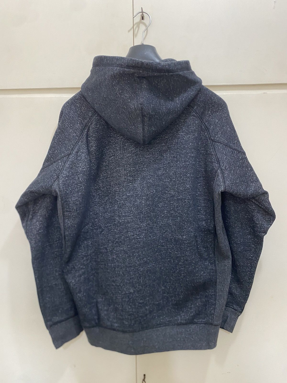 Carhartt Wip Carhartt Wip Waider sweatshirt, size XXL, black/grey, used Size US XXL / EU 58 / 5 - 9 Thumbnail