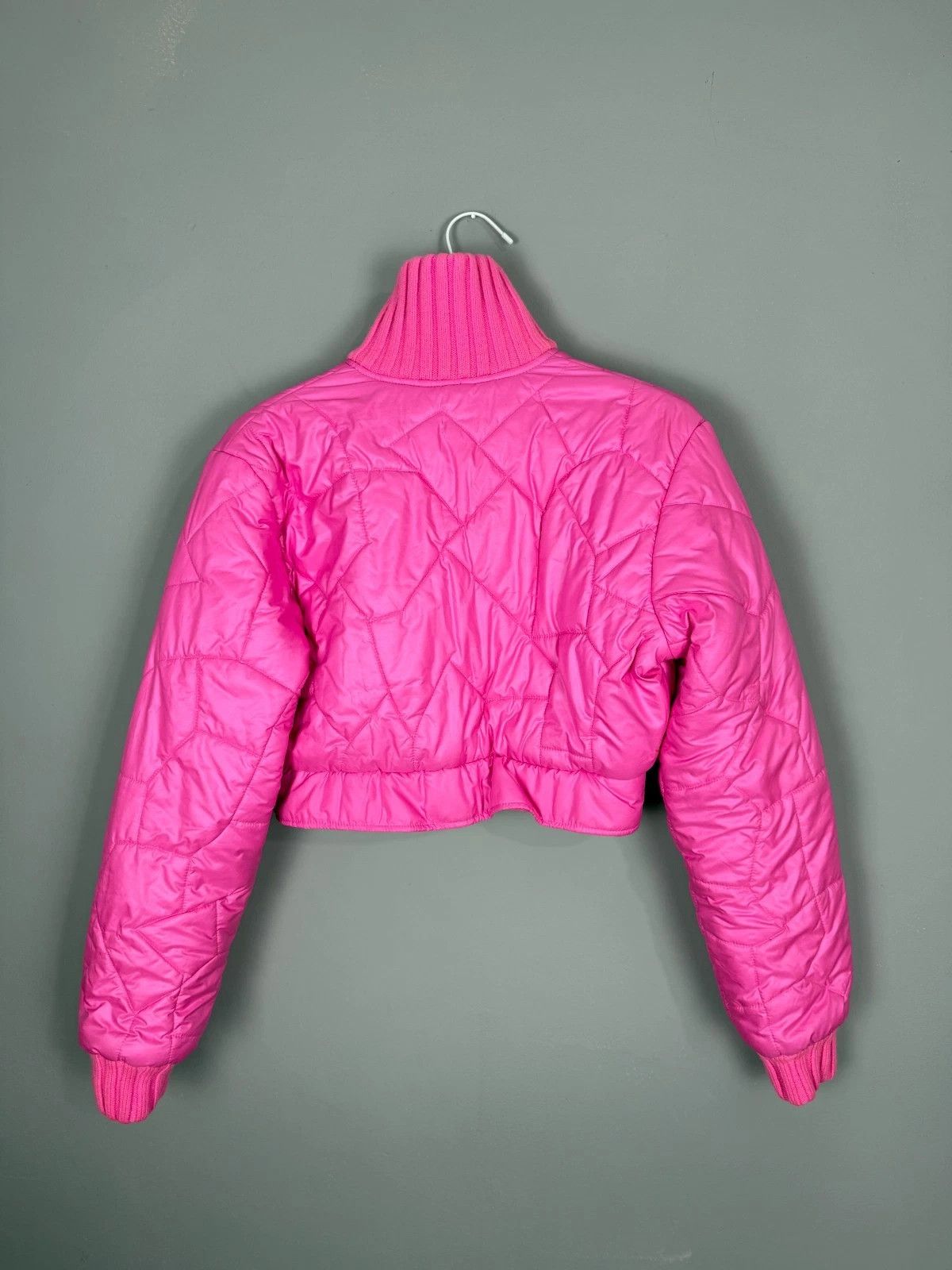 Antonio Berardi Antonio Berardi 2die4 Cropped Puffer Jacket Quilted Barbie Size M / US 6-8 / IT 42-44 - 8 Thumbnail