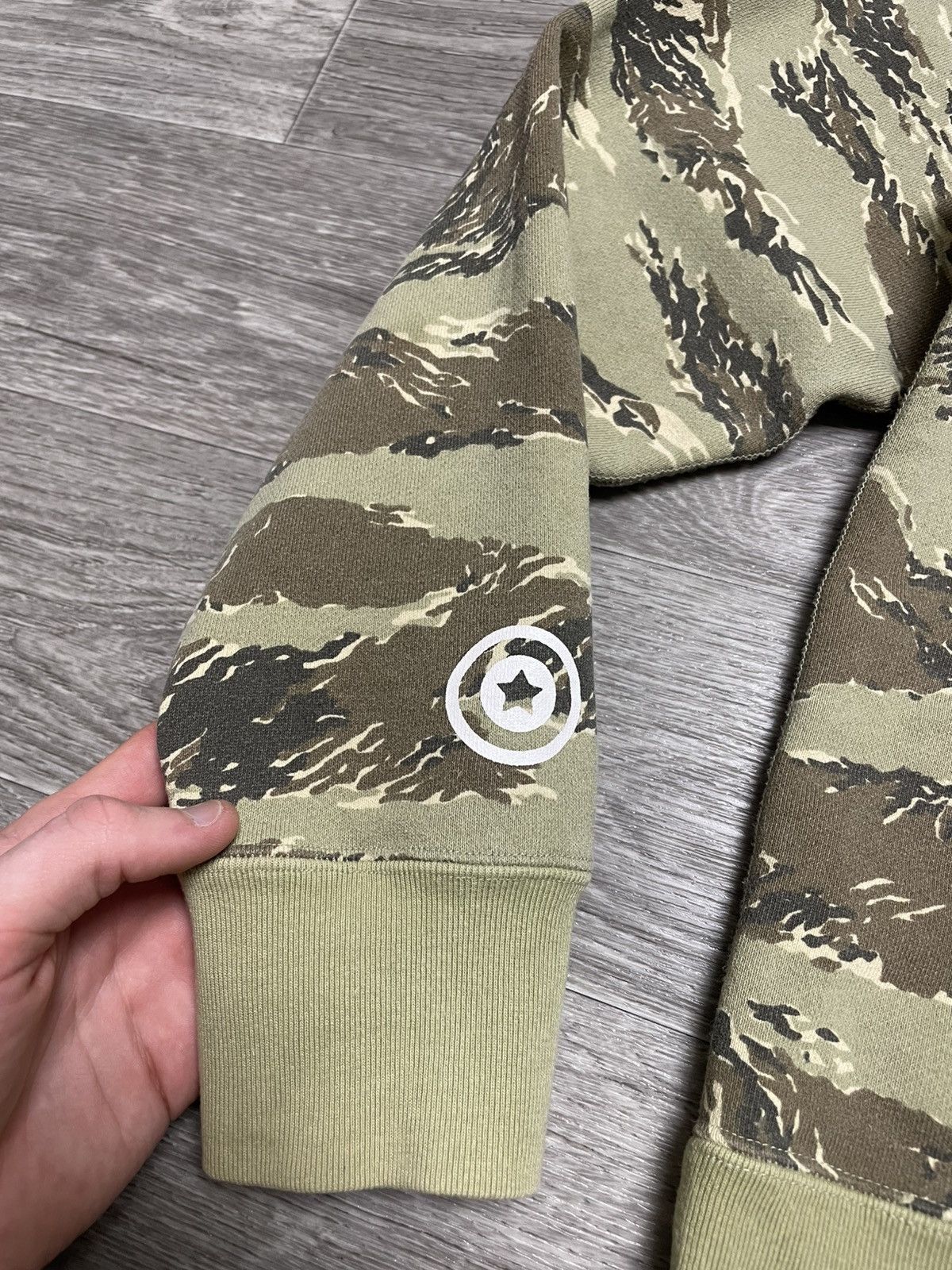 Bape BAPE Tiger Full Zip Hoodie Desert Camo A Bathing Ape Size S Size US S / EU 44-46 / 1 - 6 Thumbnail