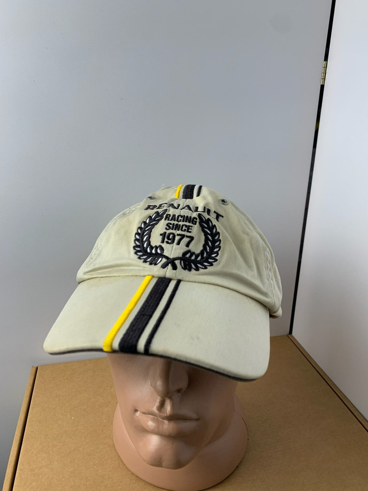 Vintage Vintage Renault racing cap logo rare beige Size ONE SIZE - 1 Thumbnail