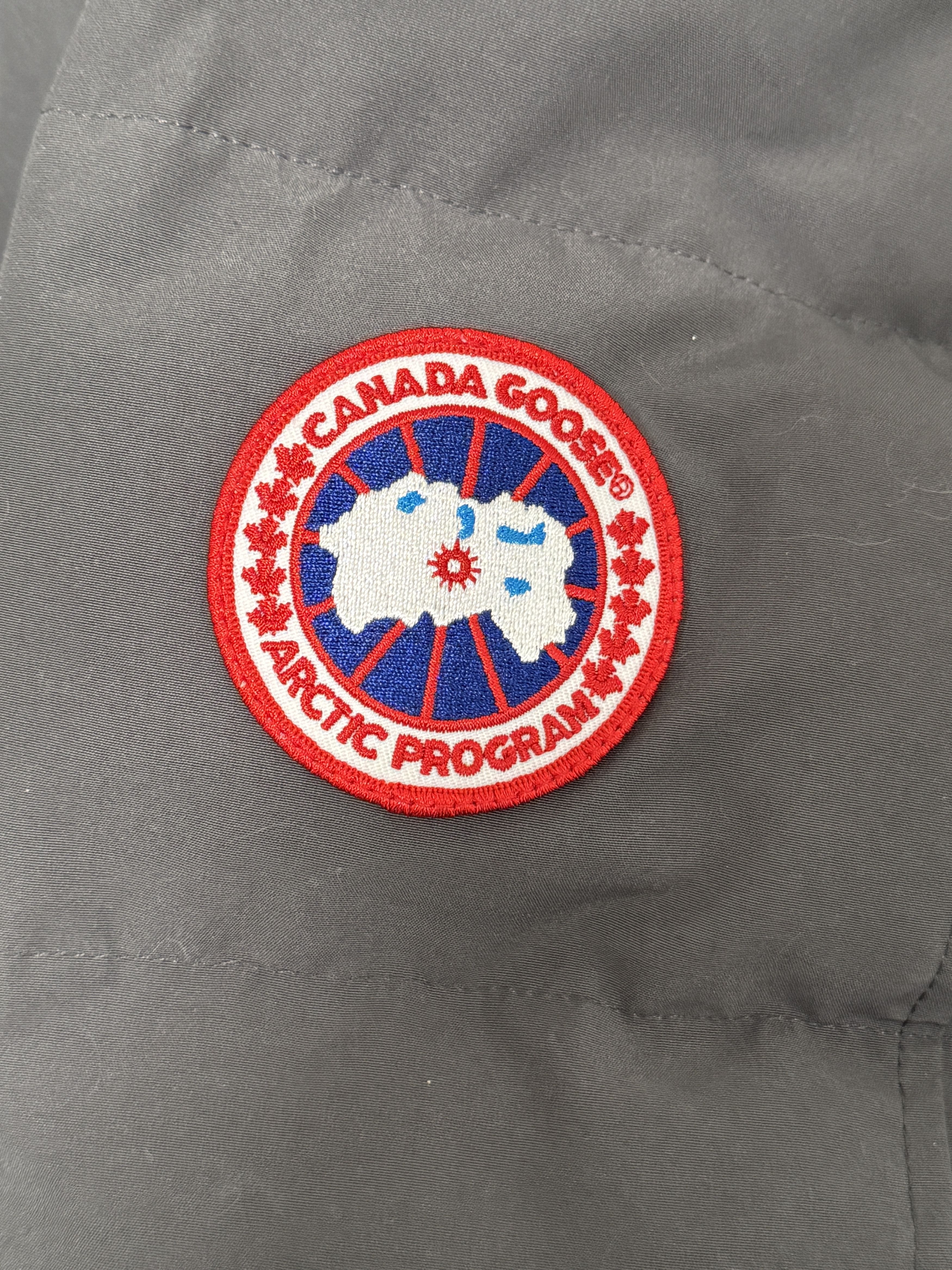 Canada Goose NWT Canada Goose Carson Parka in Graphite (Men's Small) Size US S / EU 44-46 / 1 - 9 Thumbnail