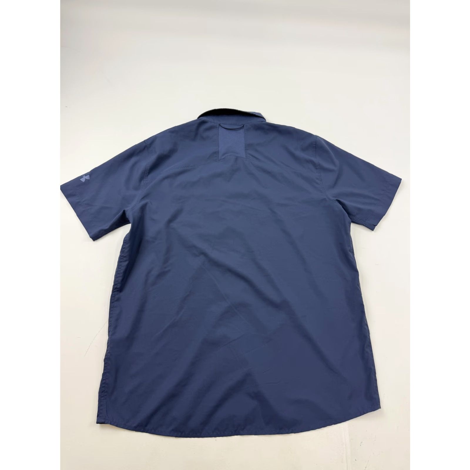 Under Armour Under Armour Shirt Mens Large Blue Solid Short Sleeve Button Front HeatGear Size US L / EU 52-54 / 3 - 7 Thumbnail