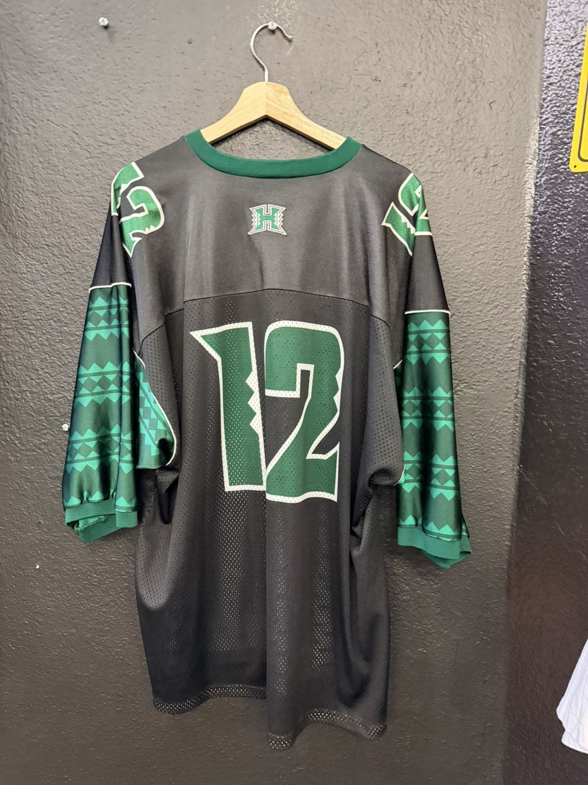 Other Hawaii Warriors #12 Football Jersey Size US XXL / EU 58 / 5 - 1 Thumbnail
