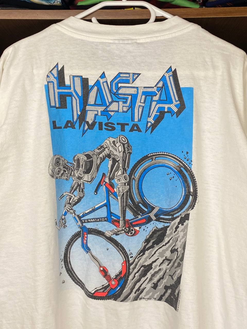 Vintage Vintage Team Issue 1992 "Hasta La Vista" 90s Graphic Tee Size US XL / EU 56 / 4 - 6 Thumbnail