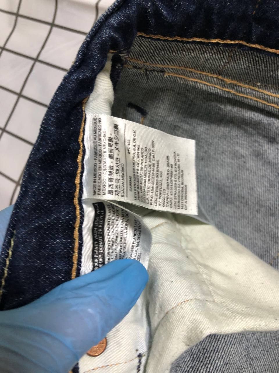 Levi's Vintage Levis 502 Jeans Men's blue jeans. Size US 34 / EU 50 - 12 Thumbnail