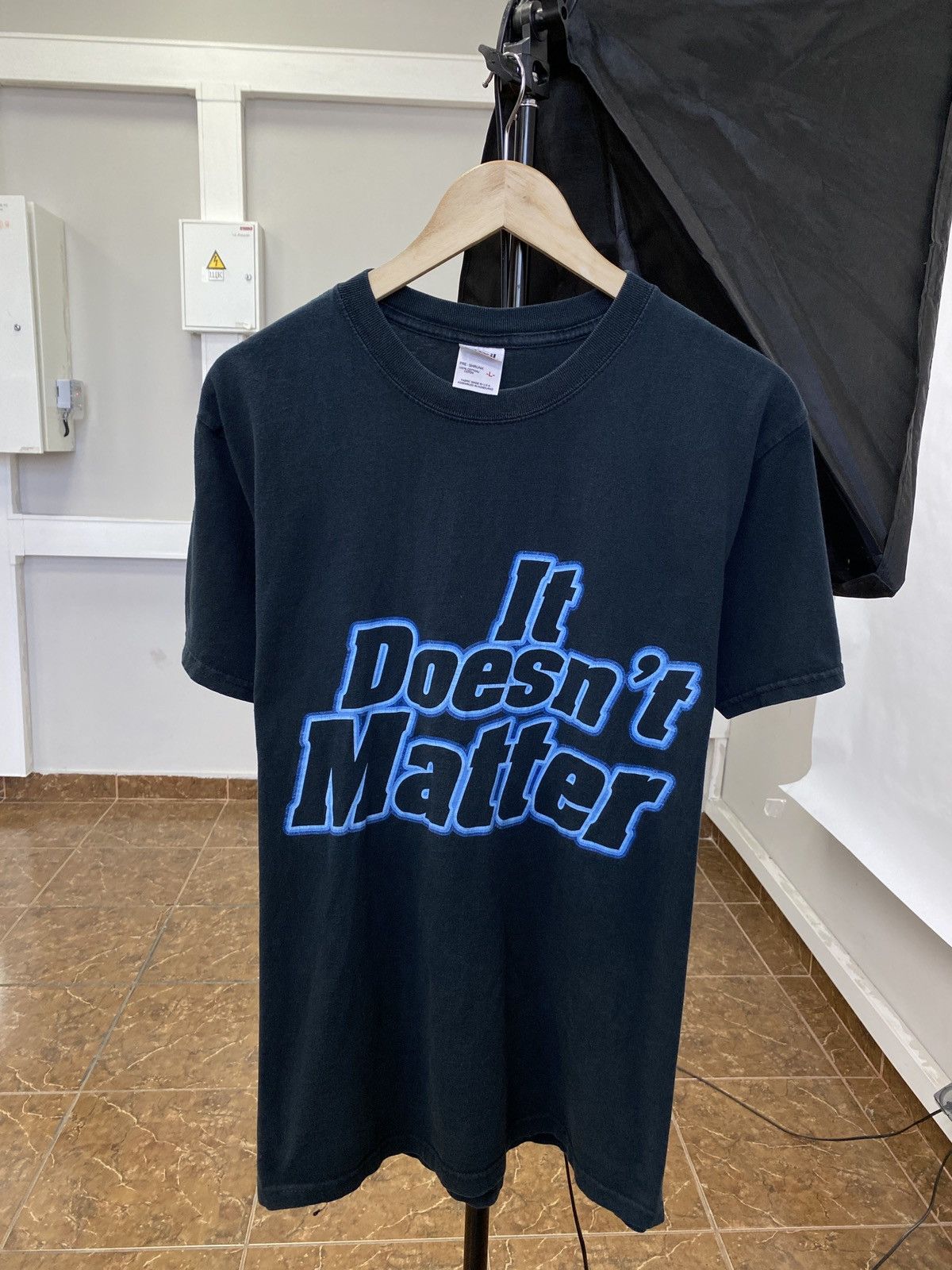 WWE 💀 Vintage 2000 The Rock Says It Doesn’t Matter T-Shirt WWE Size US L / EU 52-54 / 3 - 1 Thumbnail