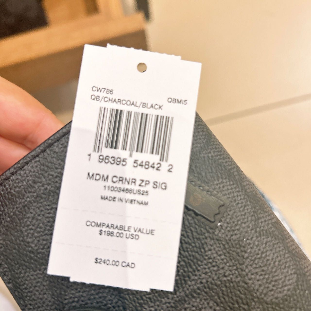 Coach Medium Corner Zip Wallet In Signature Canvas CW786 Size ONE SIZE - 4 Thumbnail