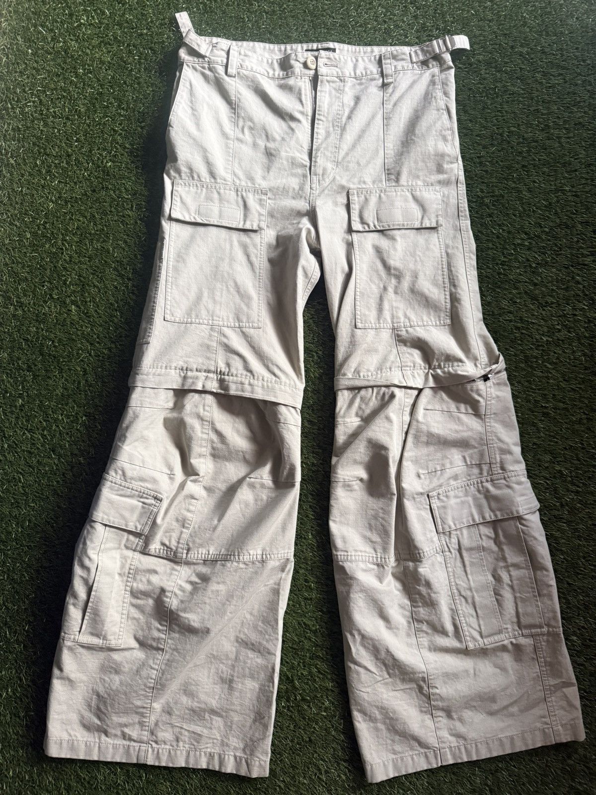Balenciaga Balenciaga Flared Cargo Pants Size US 32 / EU 48 - 1 Thumbnail
