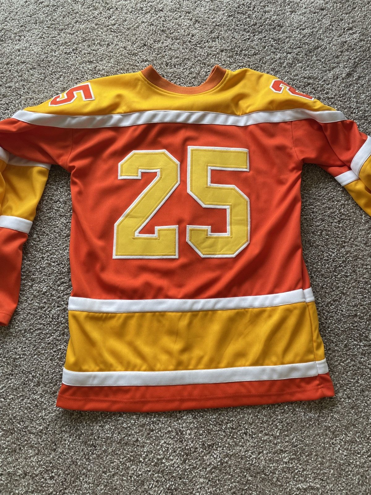 Other Blazers hockey jersey Size US M / EU 48-50 / 2 - 3 Thumbnail