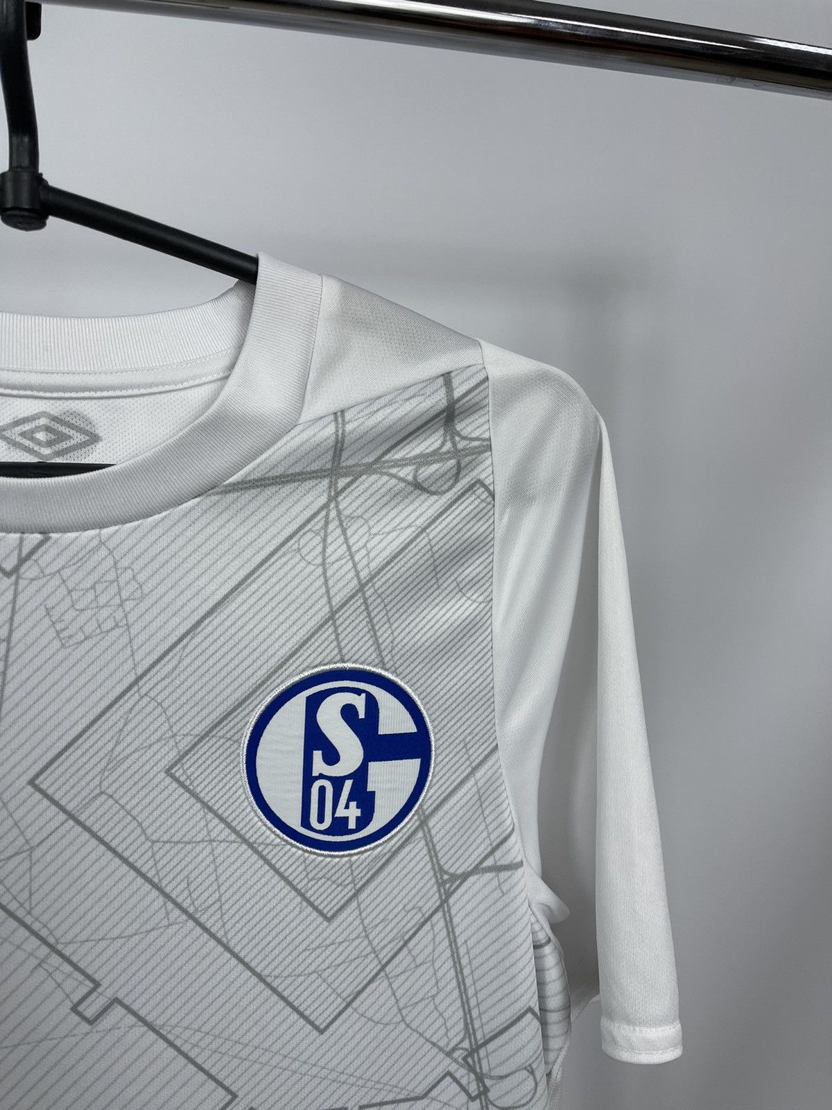 Umbro Umbro Original Schalke 04 Away Shirt 2020/21 Men’s Size S Size US S / EU 44-46 / 1 - 2 Thumbnail