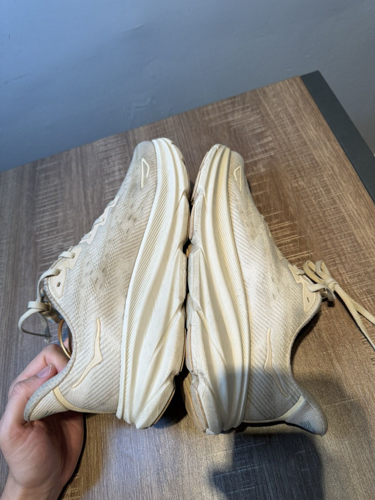 Hoka Hoka Clifton 9 Sneakers Women’s Size 11 B Eggnog Beige Ivory Size US 11 / IT 41 - 5 Thumbnail