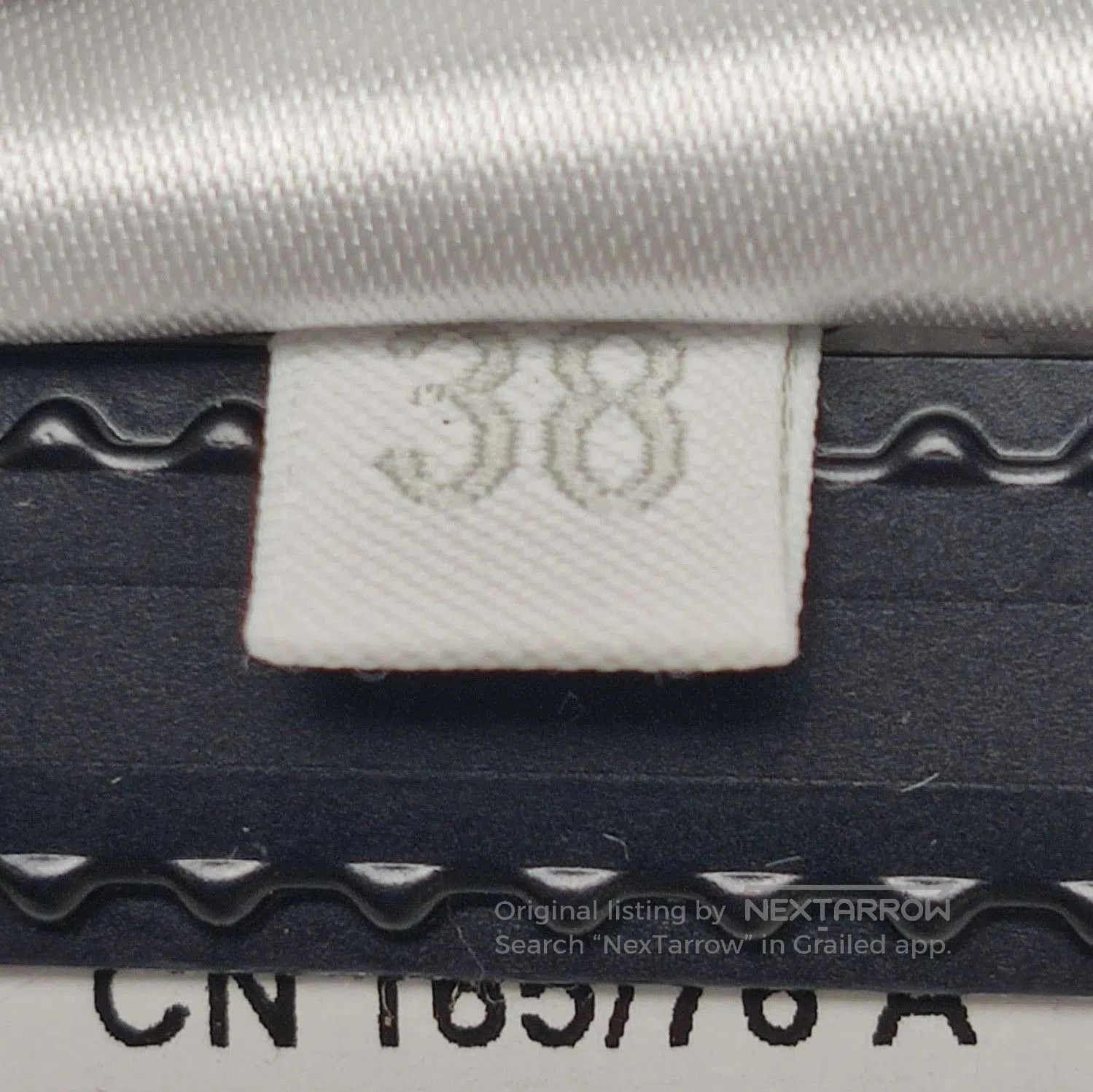 Prada Prada Solid Color Silk Top with Triangle Logo . Size M / US 6-8 / IT 42-44 - 5 Thumbnail