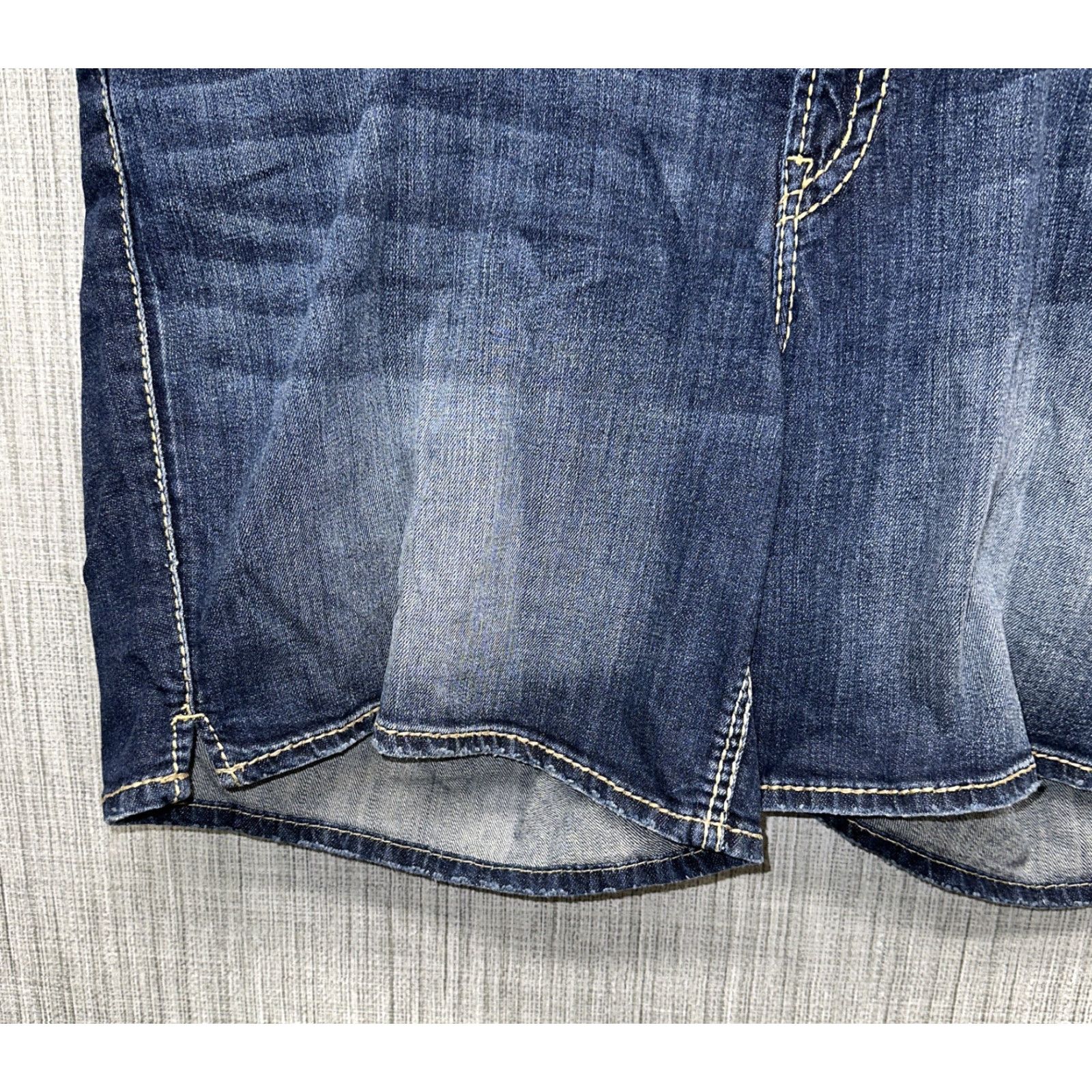 Silver Jeans Co. Silver Jeans SUKI SHORT Womens Denim Blue Jean Shorts Size 46 Regular Waist 46in Blue Vintage No Mens Womens Boys Girls Size 32" / US 10 / IT 46 - 3 Thumbnail