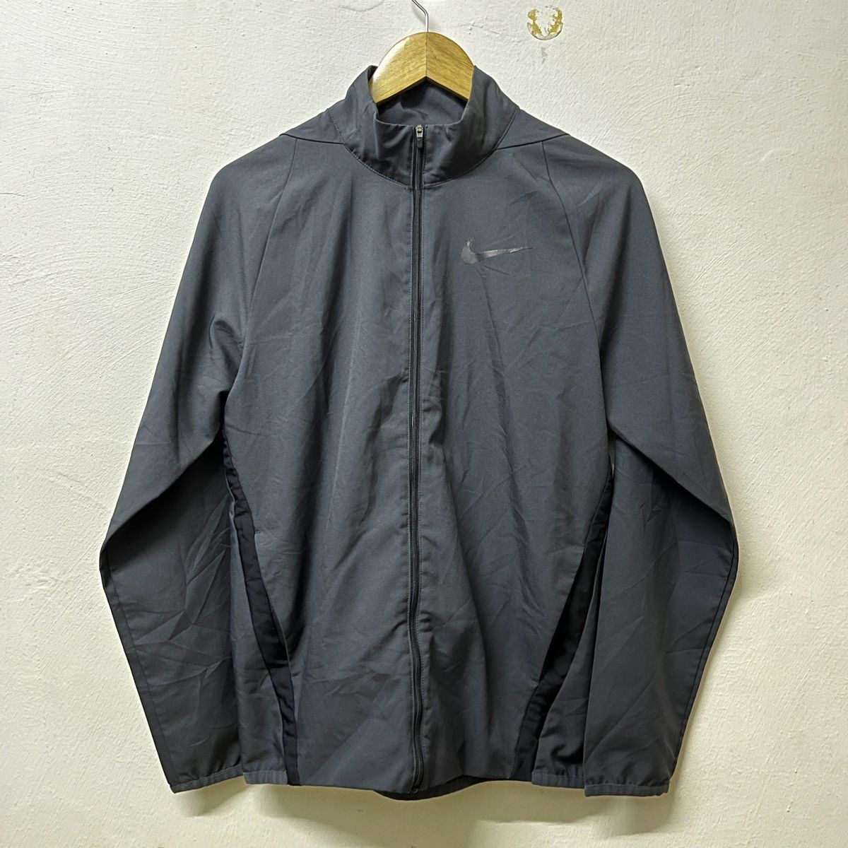 Nike × Vintage Nike Windbreaker Black on Black Size US S / EU 44-46 / 1 - 2 Thumbnail