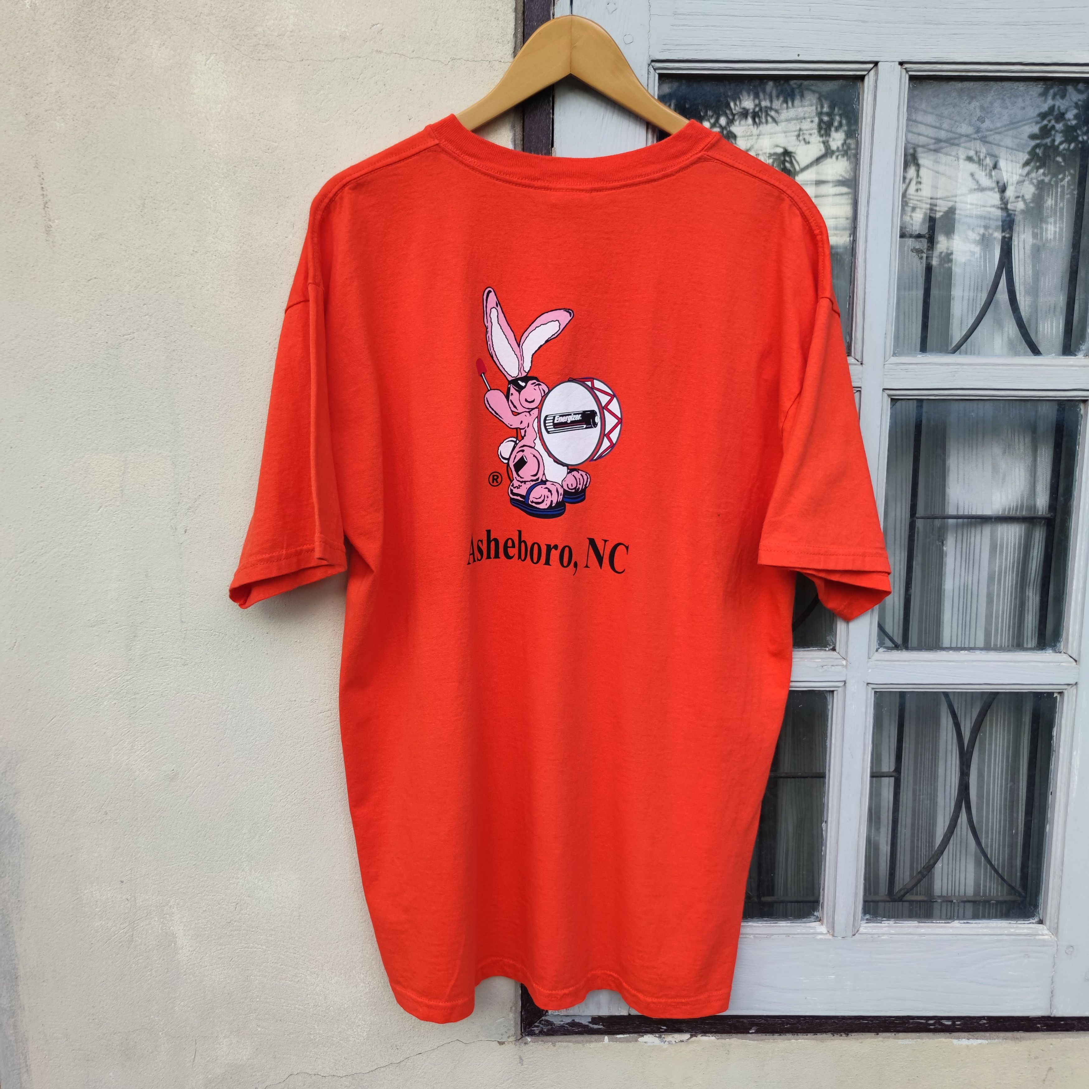 Vintage Vintage Y2K Energizer Bunny Battery T- Shirt Size XL Size US XL / EU 56 / 4 - 1 Thumbnail