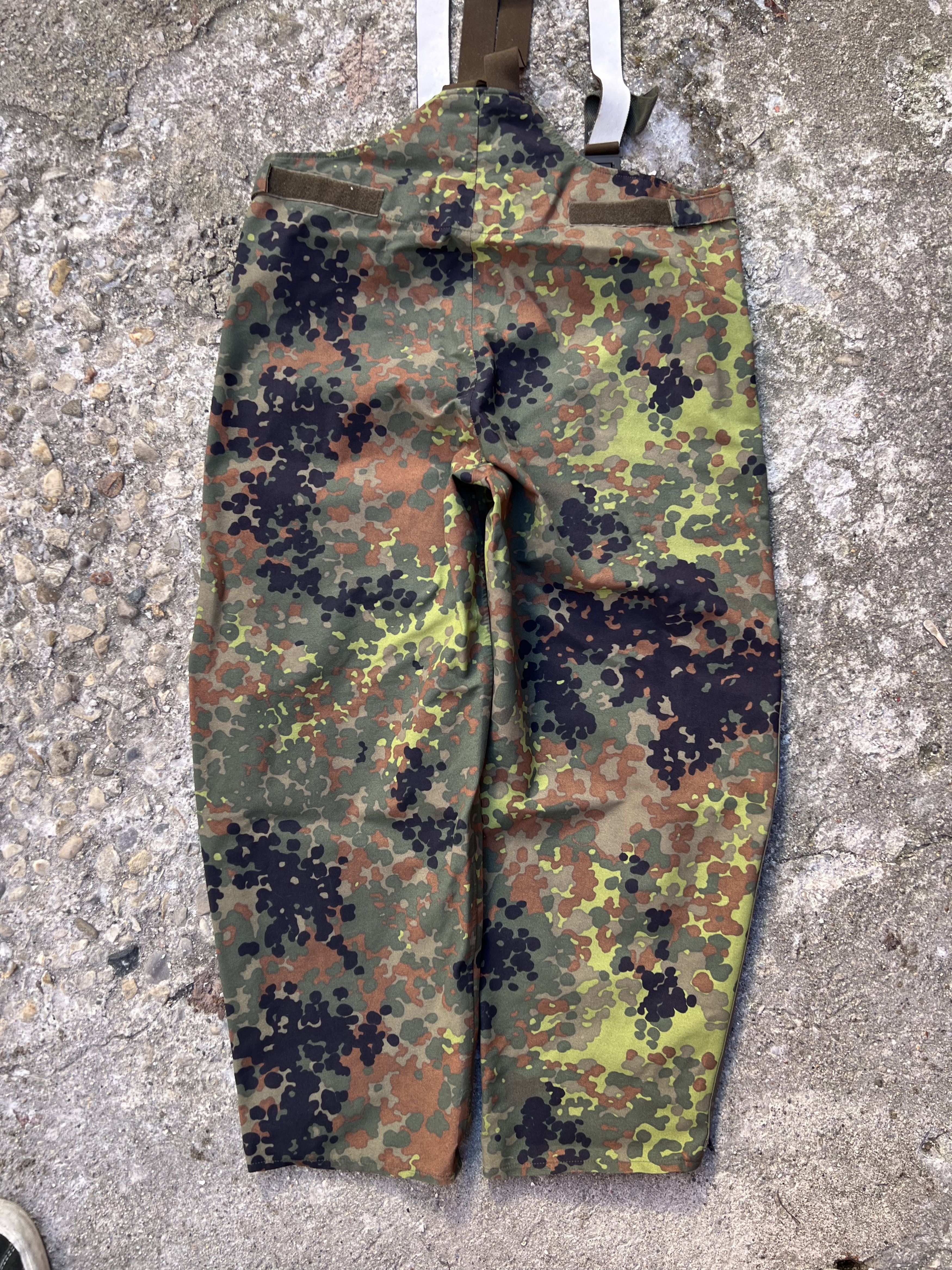 Goretex × Vintage VTG 1993 German Military Flecktarn Camo Goretex Bib Pants Size US 36 / EU 52 - 4 Thumbnail