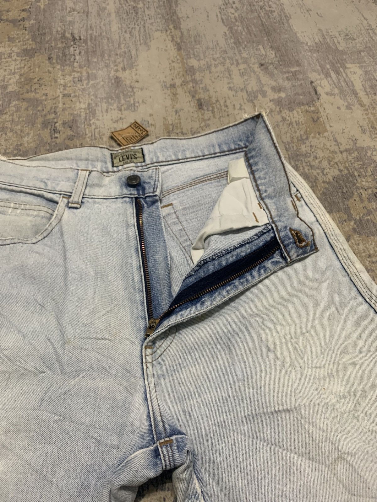 Levi's Vintage Levi's 636 Light Wash Distressed Straight Leg Jeans Size US 30 / EU 46 - 6 Thumbnail