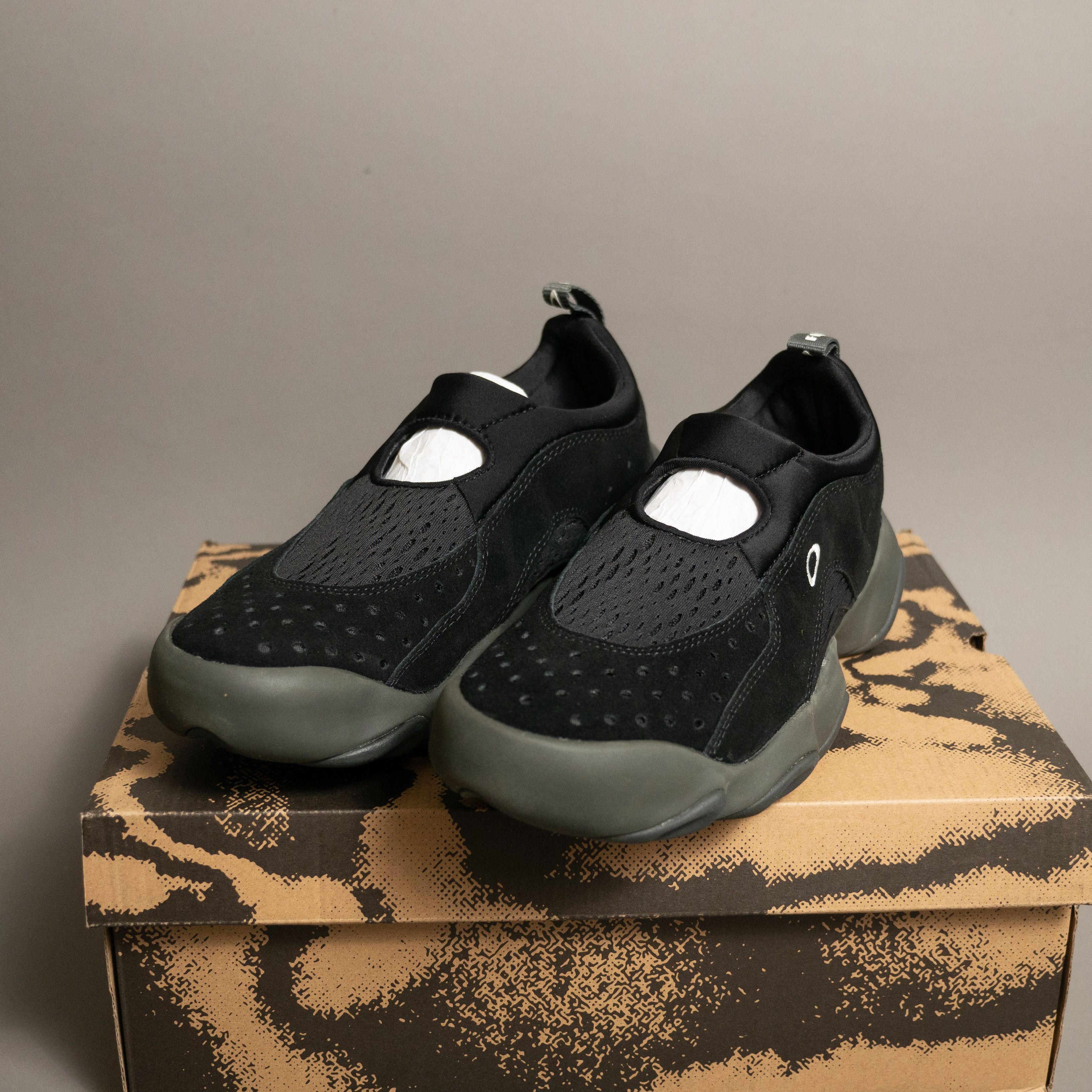 Brain Dead × Oakley Brain Dead x Oakley Suede Flesh Sandal Black Size US 9 / EU 42 - 2 Thumbnail
