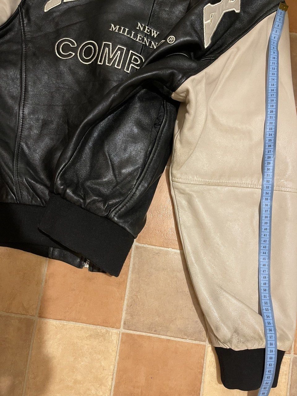 Avirex AVIREX leather jacket, New Millennium, vintage 90s hip hop M Size US M / EU 48-50 / 2 - 11 Thumbnail