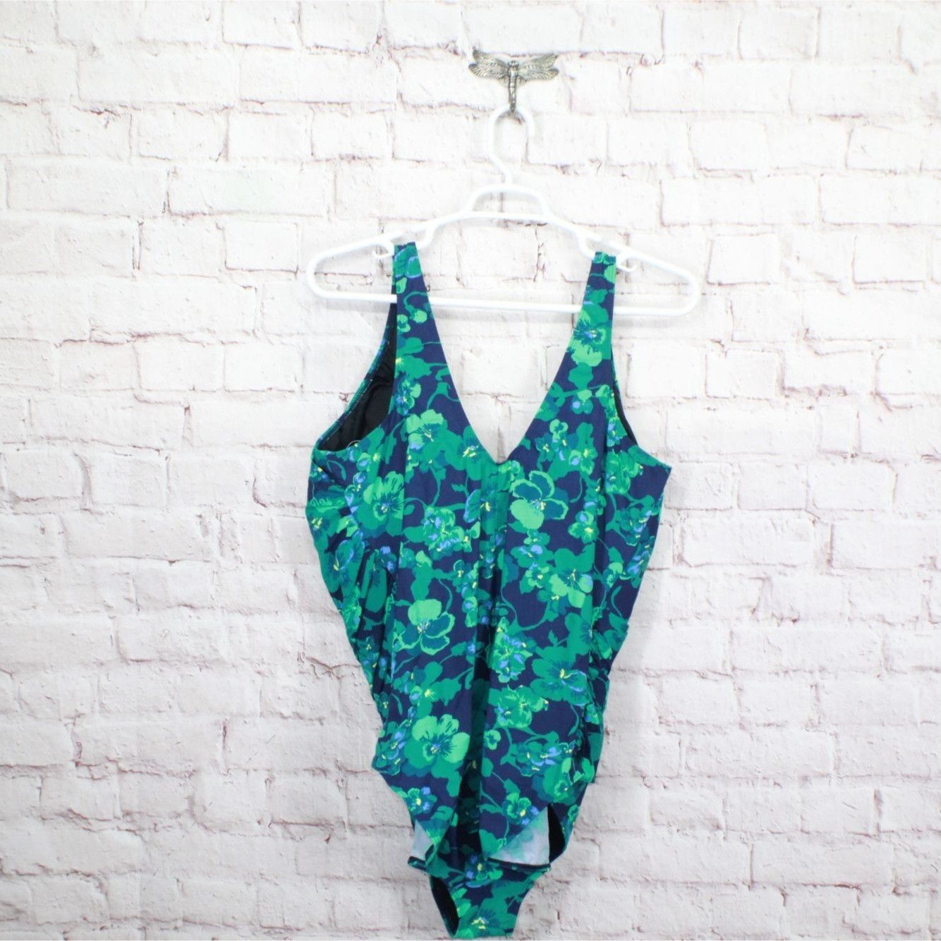 L.L. Bean LL Bean Women's Shaping Swimwear Tanksuit Floral Print Size 4XL / US 24-26 - 6 Thumbnail