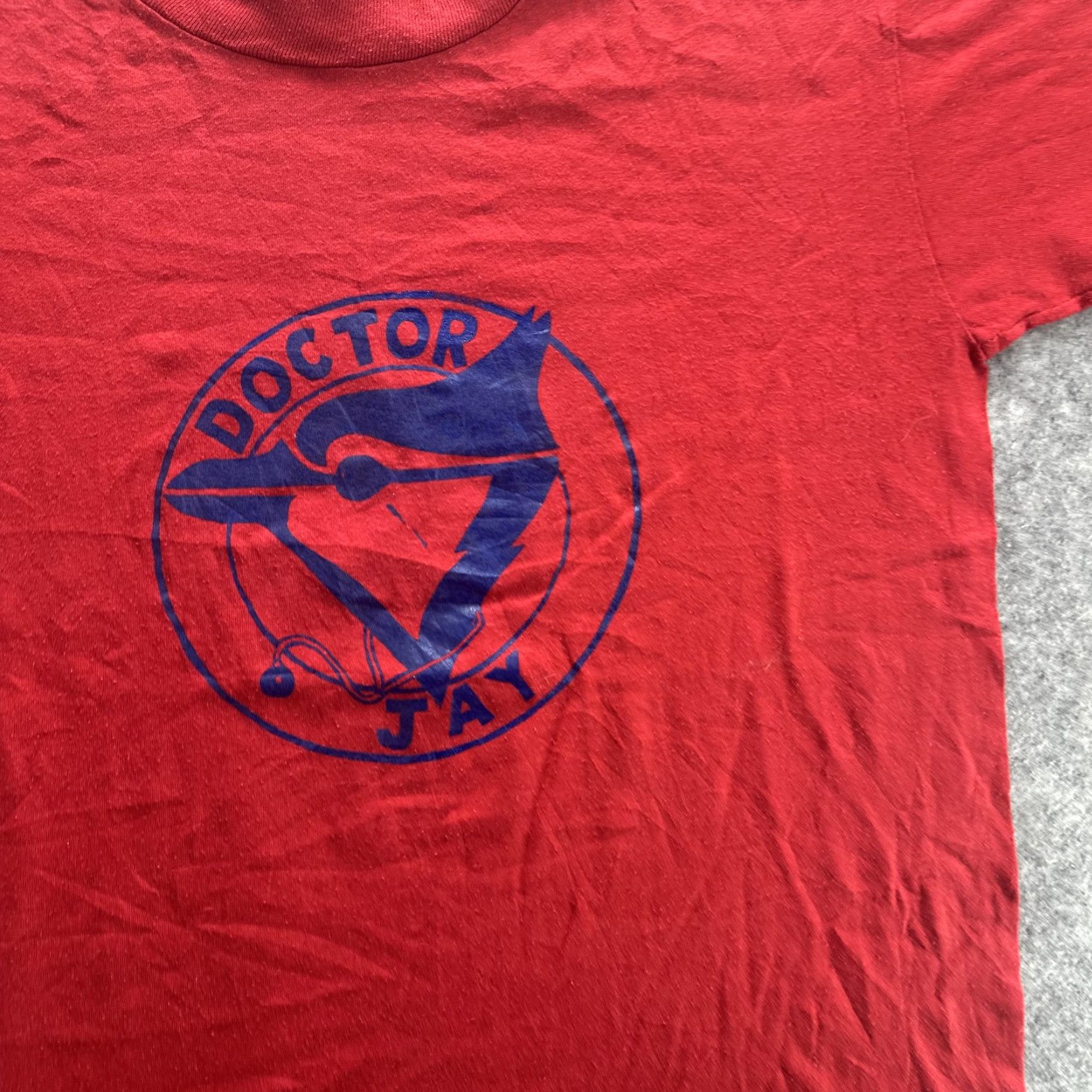Jerzees VINTAGE Doctor Jay Shirt Jerzees Made USA Mens Large Red Blue Bird Graphic 80s Size US M / EU 48-50 / 2 - 4 Thumbnail