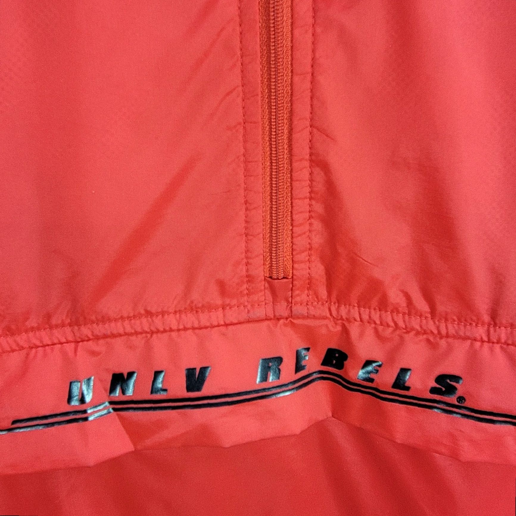 Champion VINTAGE Champion UNLV Rebels Nylon Hooded Windbreaker Jacket Sz LARGE Men Red Windbreaker Hooded UNLV Rebels Champion Jacket L Mens Size US L / EU 52-54 / 3 - 7 Thumbnail
