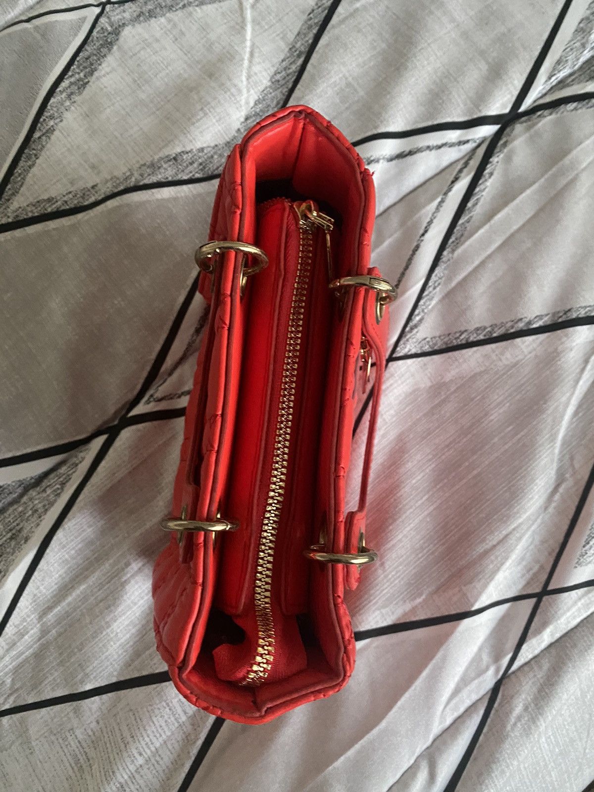Other Womens Small Red Gold Crossbody Purse Ladies Handbag Size ONE SIZE - 2 Thumbnail