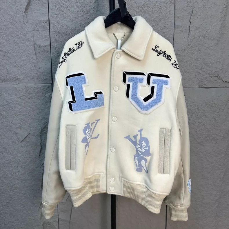 Louis Vuitton Louis Vuitton Bugs Bunny Baseball Jacket Size US M / EU 48-50 / 2 - 1 Thumbnail