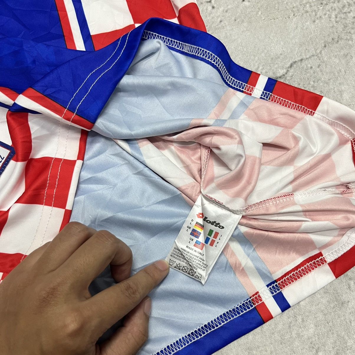 Lotto Sport Vintage Croatia 1998 Away Size US L / EU 52-54 / 3 - 6 Thumbnail