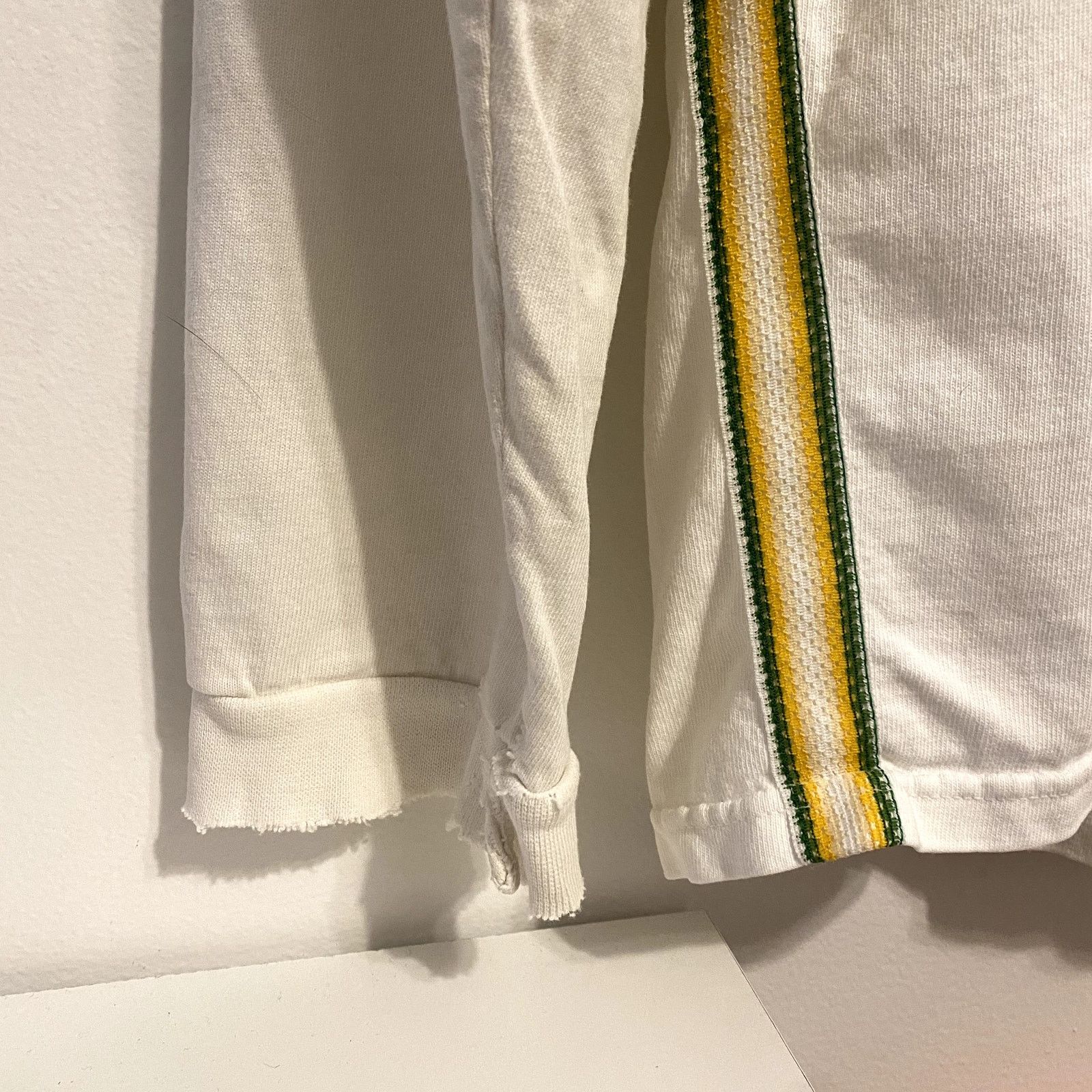 Jordan Brand × Nike × Vintage Vintage Jordan Jumpman Felt Logo 90s Long Sleeve T Shirt Size US L / EU 52-54 / 3 - 5 Thumbnail