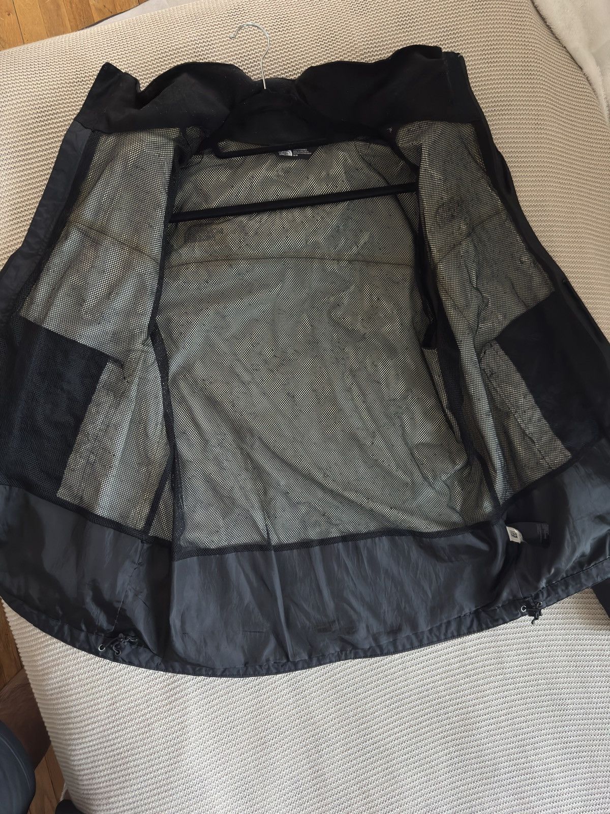 The North Face The North Face Lightweight windbreaker/raincoat in Size M Size US M / EU 48-50 / 2 - 6 Thumbnail