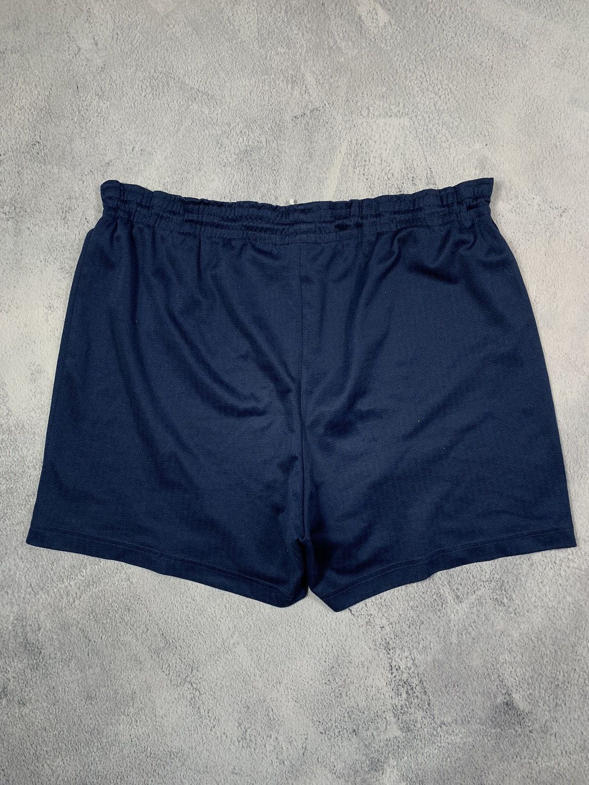 Nike Vintage Y2K nike swoosh shorts streetwear style size M Size US 32 / EU 48 - 6 Thumbnail