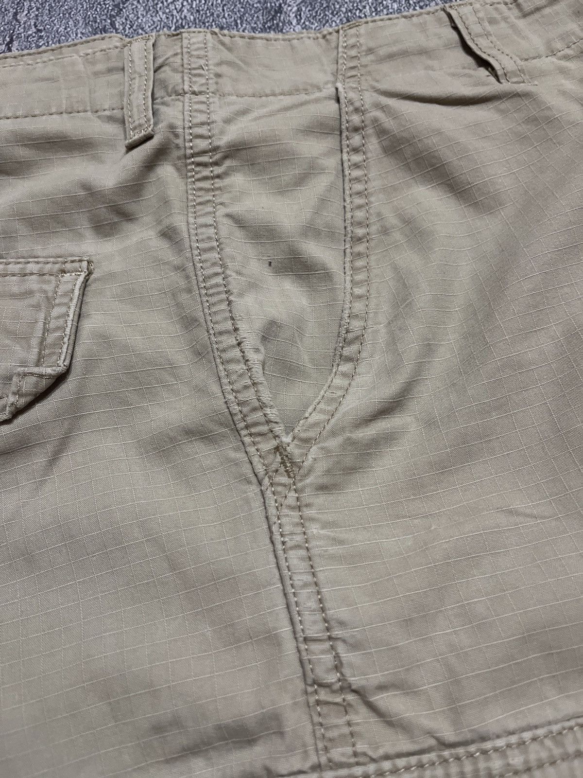 Carhartt × Vintage Vintage Y2K Carhartt Bermuda cargo japan style shorts Size US 36 / EU 52 - 9 Thumbnail