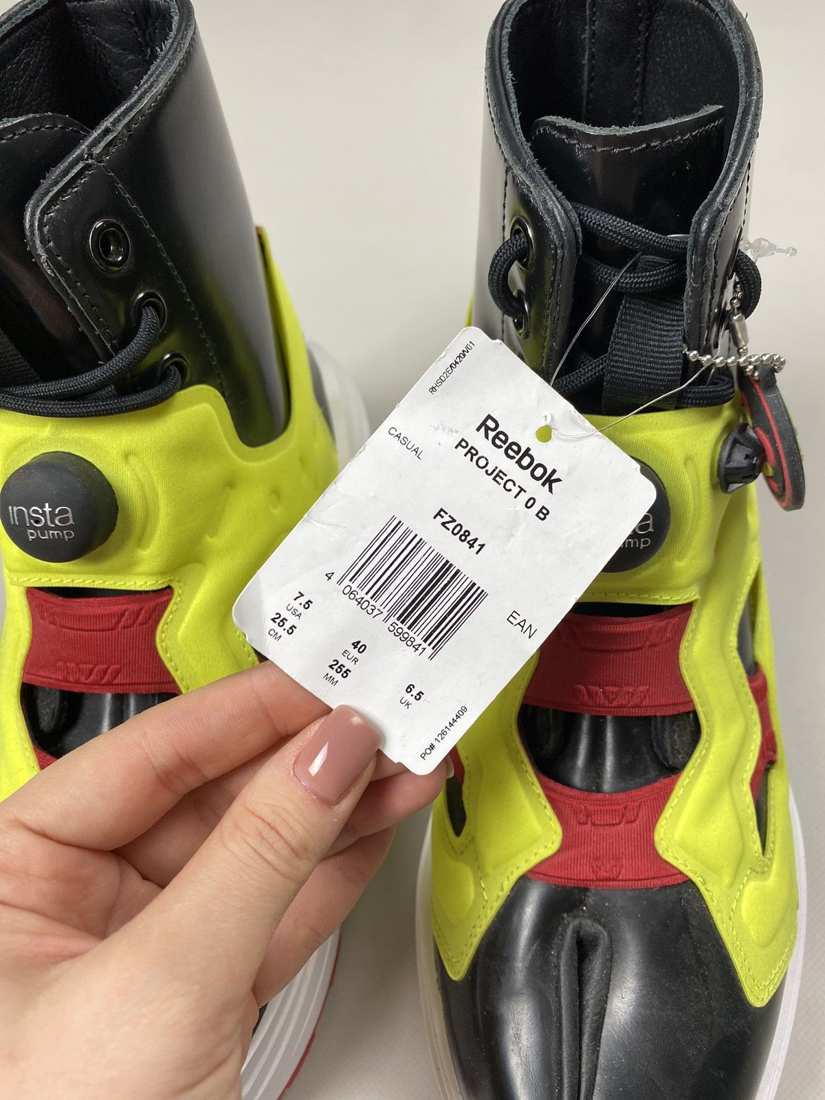 Maison Margiela × Reebok Maison Margiela Insta Pump Fury Tabi Project 0 B Sneakers Size US 7.5 / EU 40-41 - 13 Thumbnail