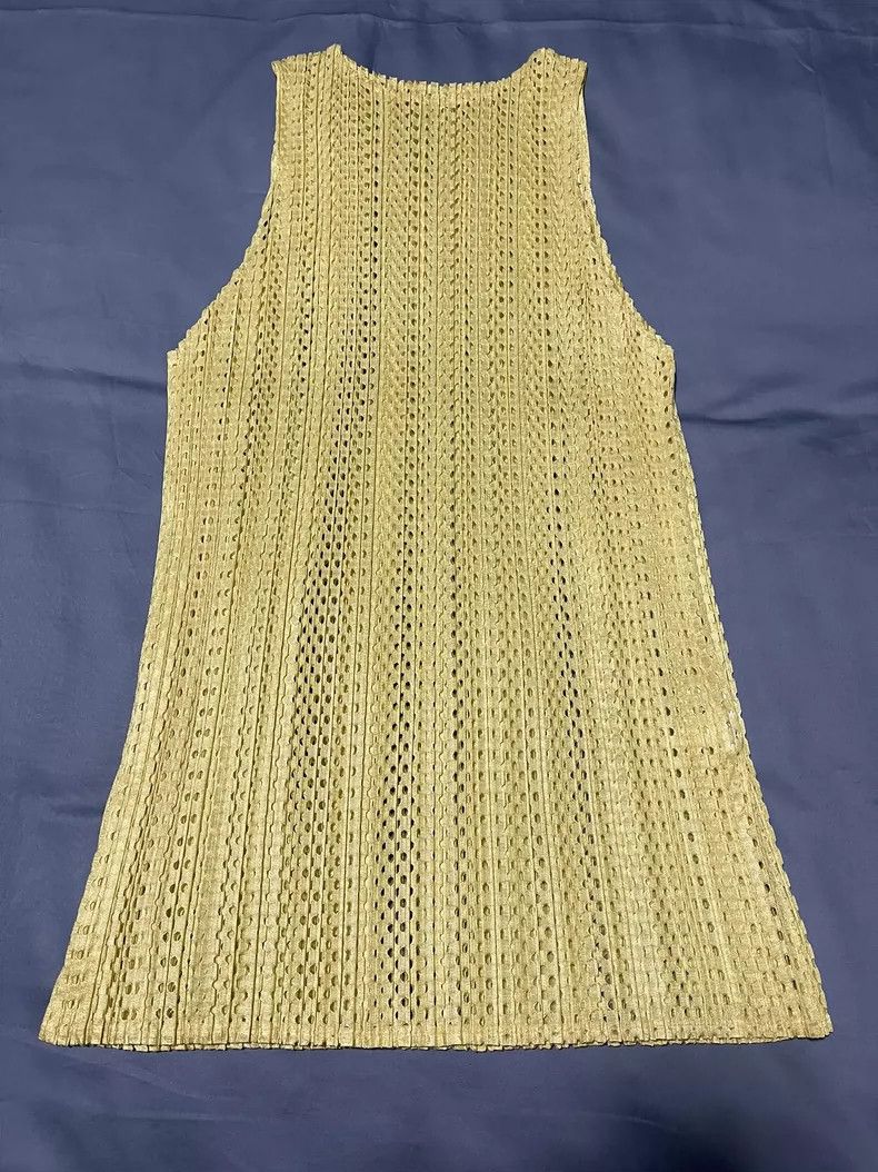 Issey Miyake issey miyake Hollowed-out vest 2506-Nextarrow Size XXS / US 00 / IT 34 - 1 Thumbnail