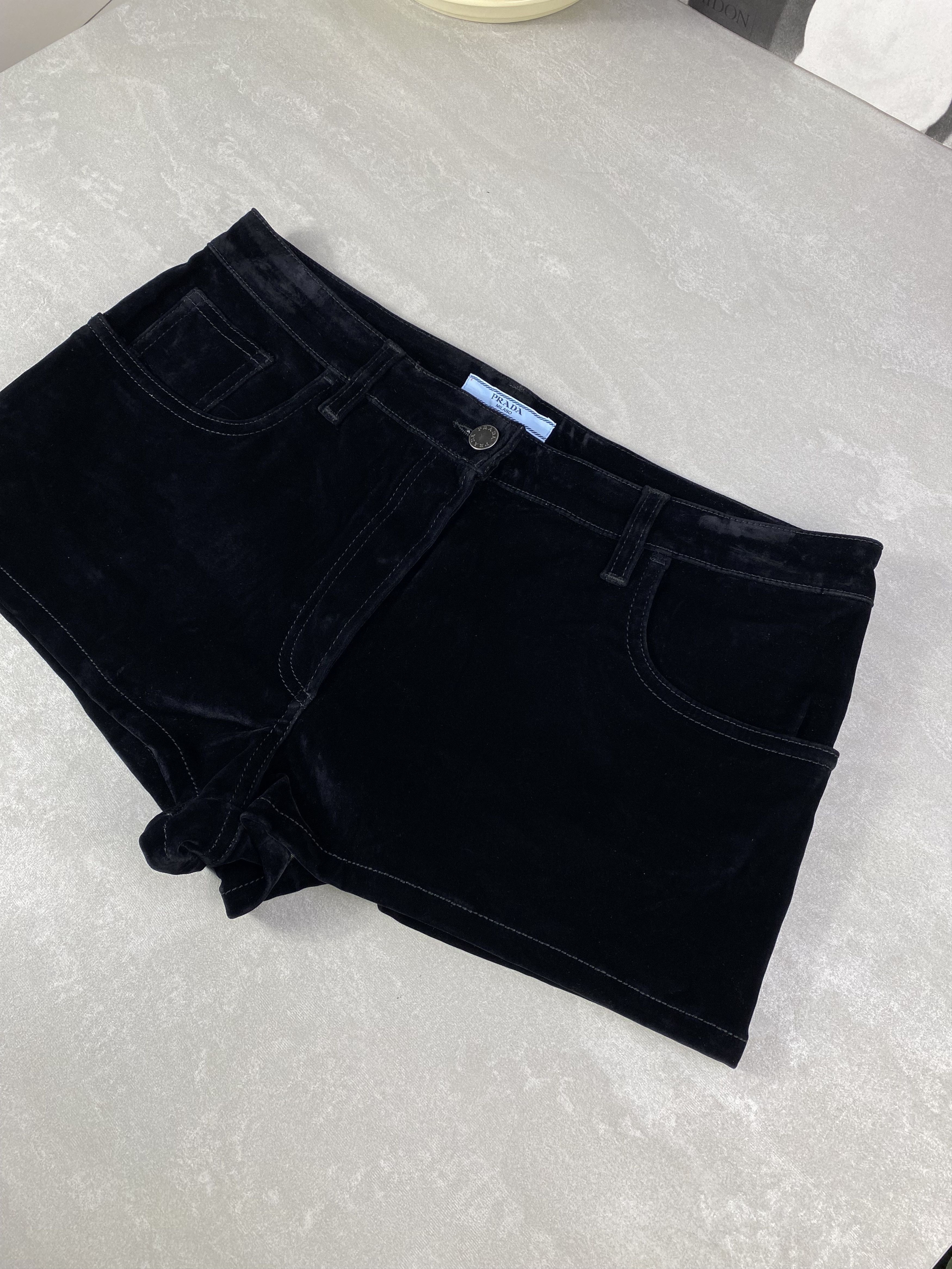 Prada Prada 23AW triangle-logo Velvet Denim Shorts Black Other Size 29" - 9 Thumbnail