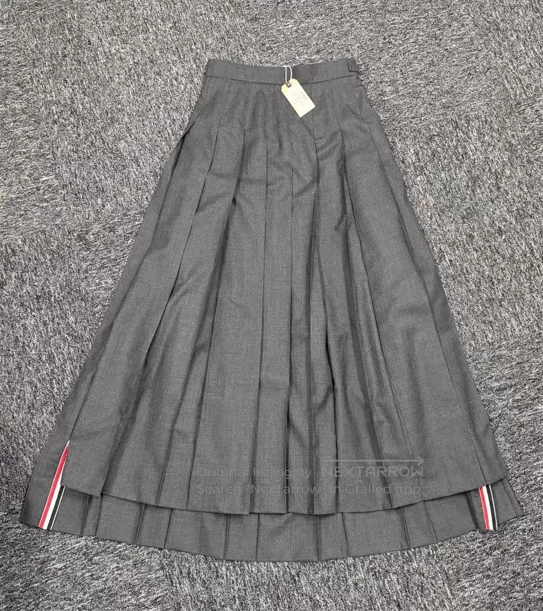 Thom Browne Thom Browne Classic Pleated Skirt - Long, Dark Gray Size 24" / US 00 / IT 34 - 5 Thumbnail