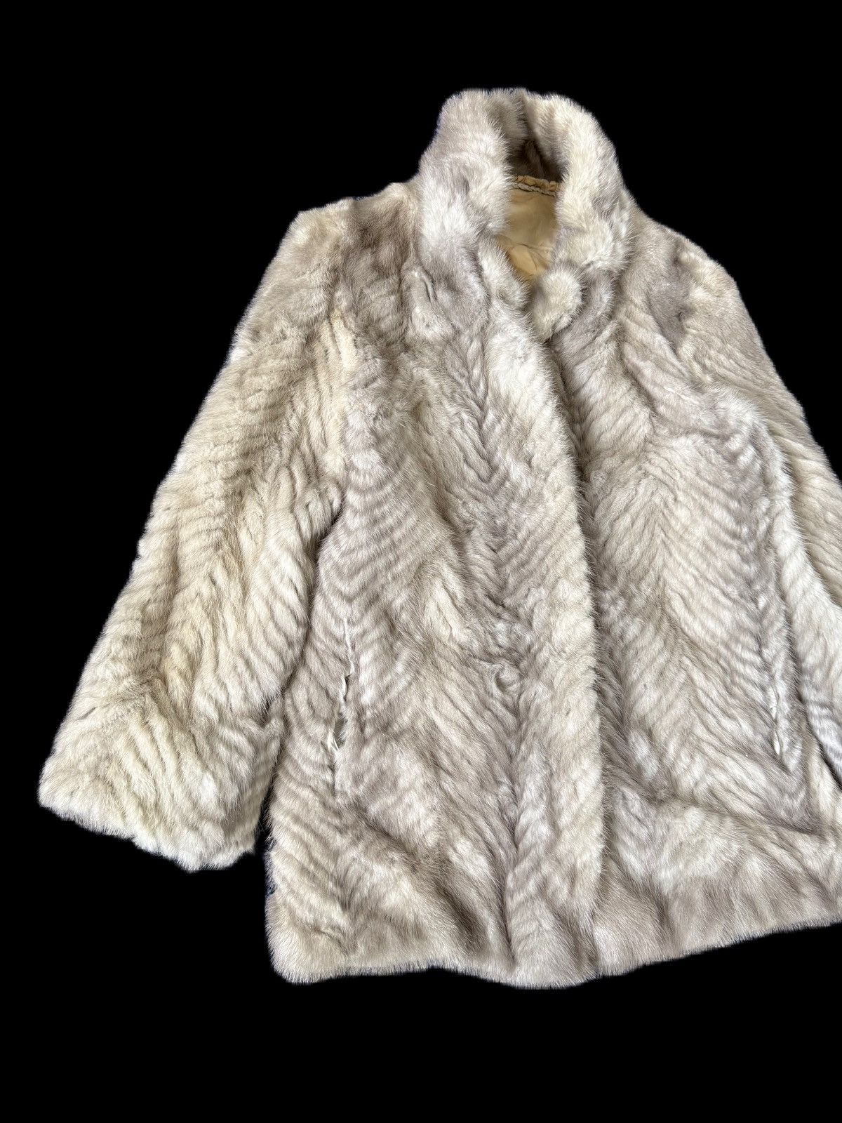 Japanese Brand Vintage Japan Custom Genuine Faux Fur Jacket Size S Size S / US 4 / IT 40 - 3 Thumbnail