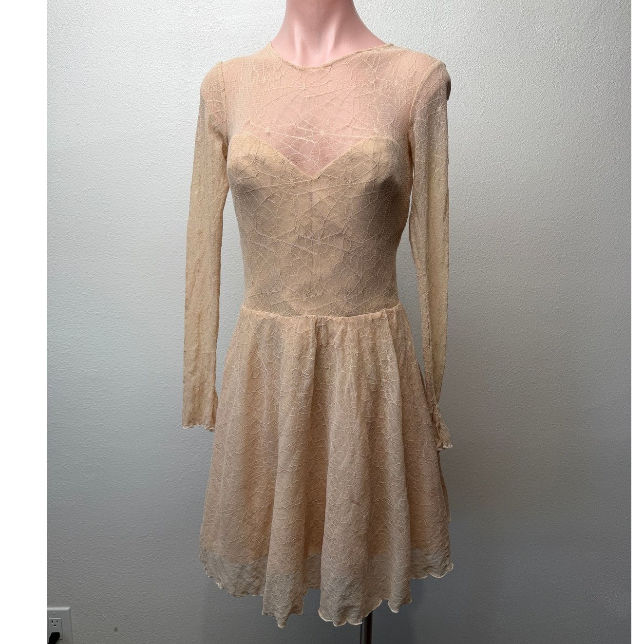 Other Ninivah Khomo Tan Lace Long Sleeve Mini Dress US XS/S Size XS / US 0-2 / IT 36-38 - 1 Thumbnail
