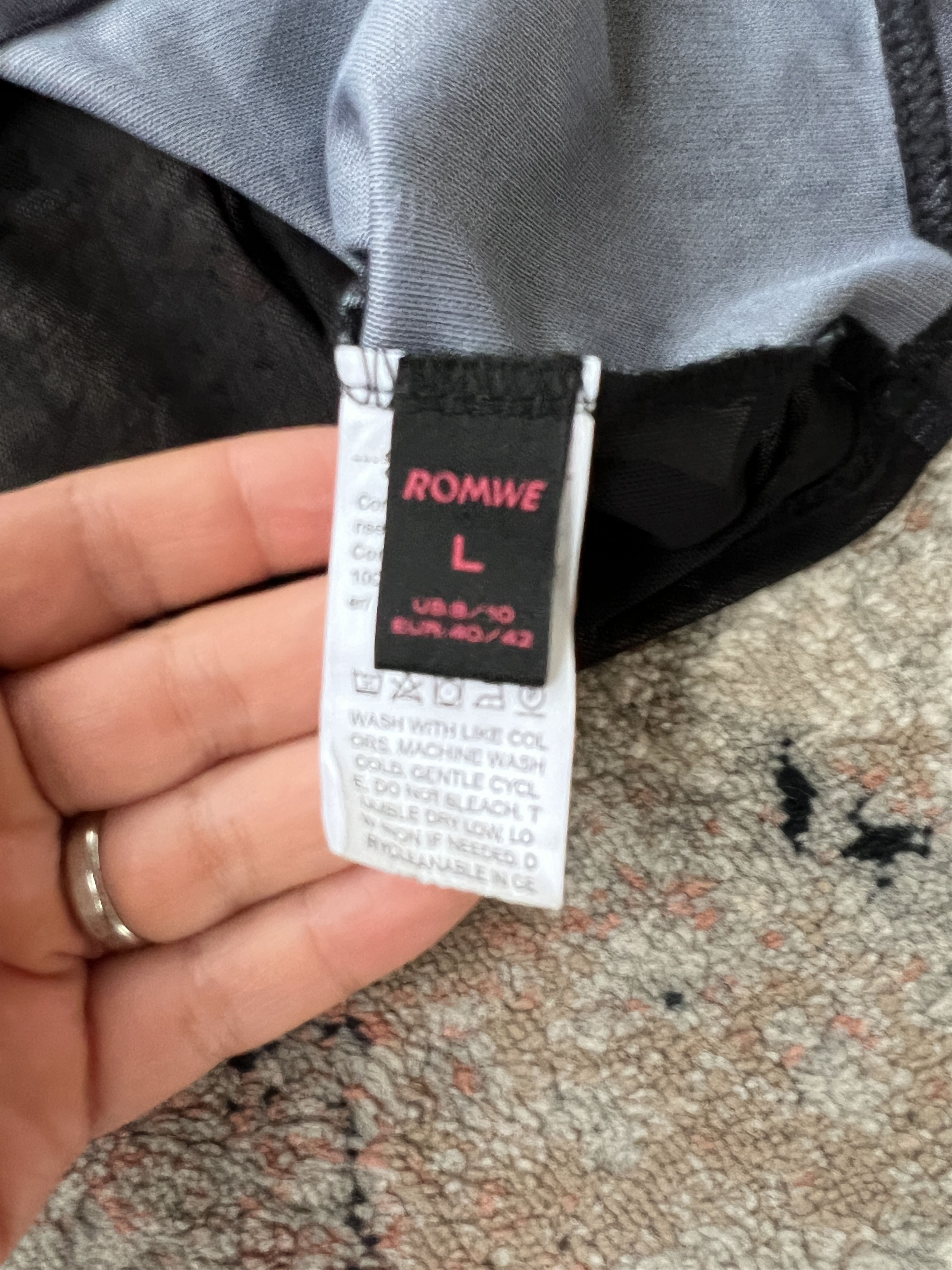 Other Romwe Skulls Tee Size US L / EU 52-54 / 3 - 2 Thumbnail