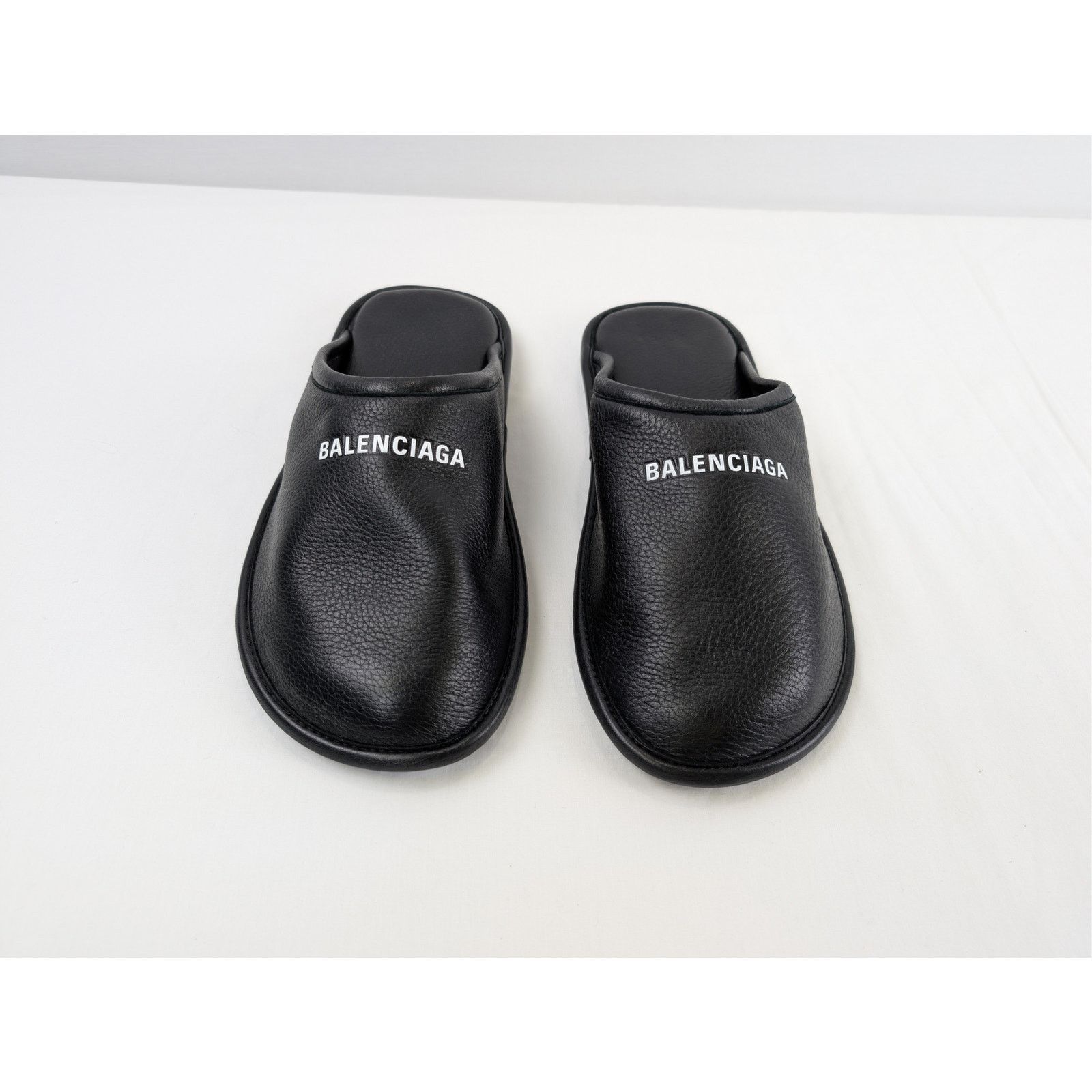 Balenciaga o1rshd1 Logo Grained Leather / Control Home Mule Flat Black Size US 10 / EU 43 - 9 Thumbnail